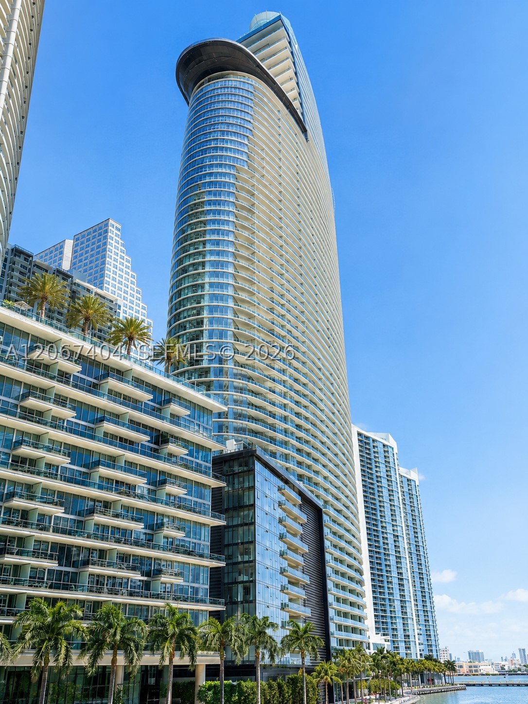 image Aston Martin Residences41