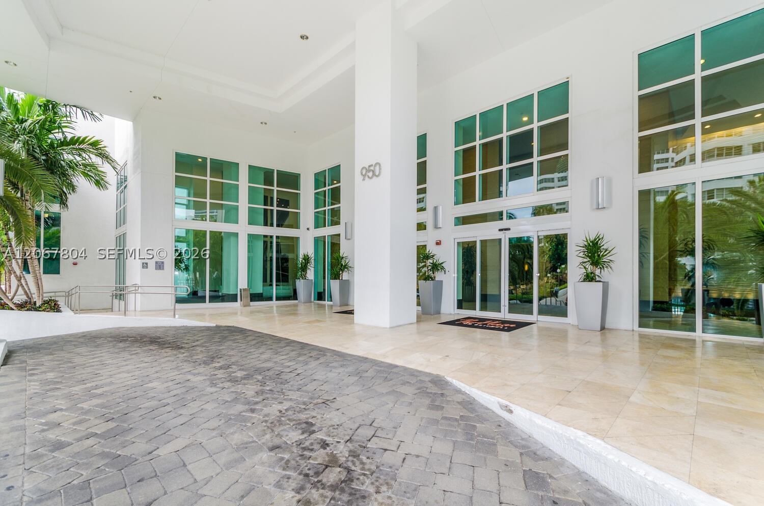 image The Plaza on Brickell East19