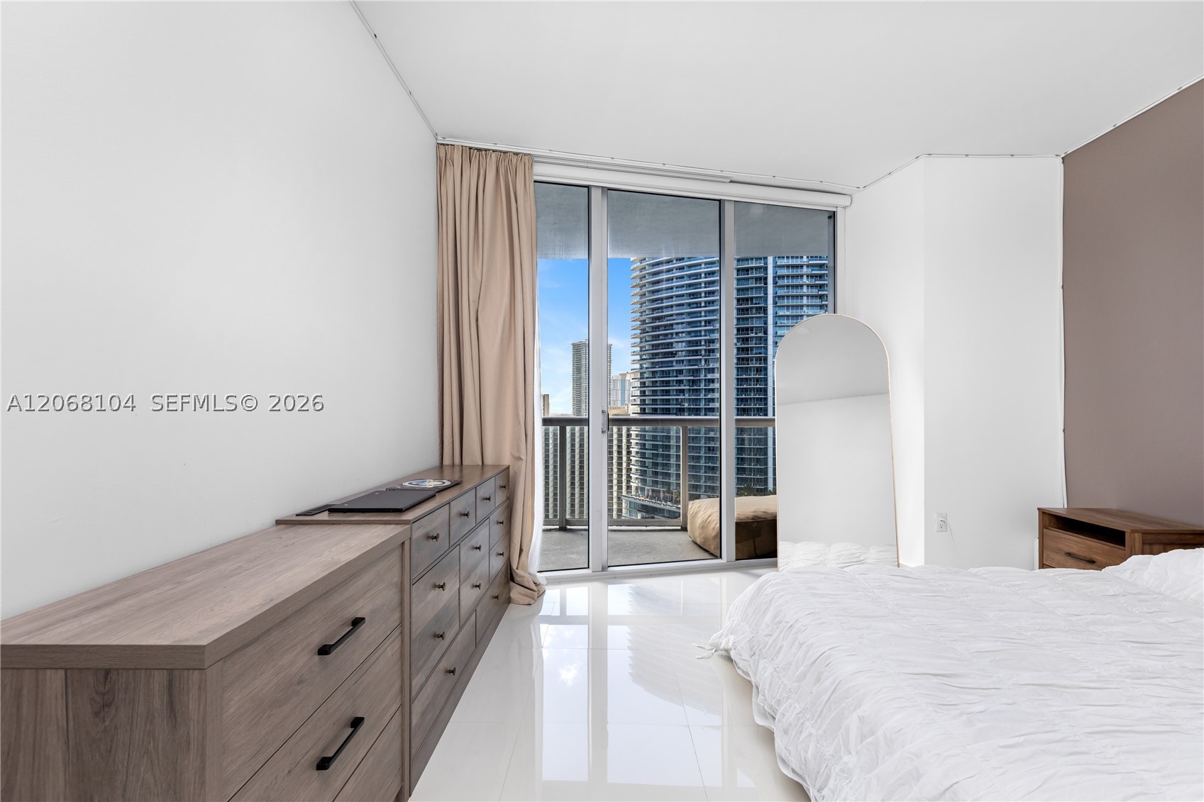 image Icon Brickell I11