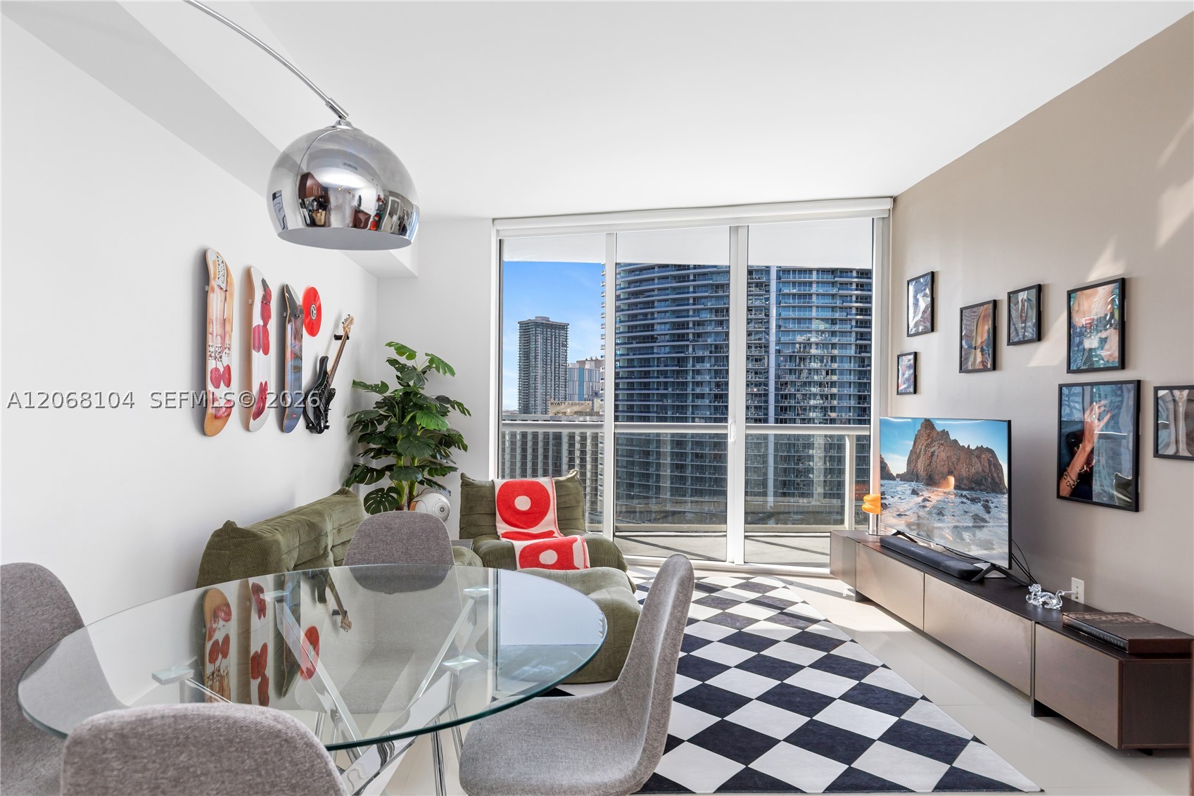 image Icon Brickell I1