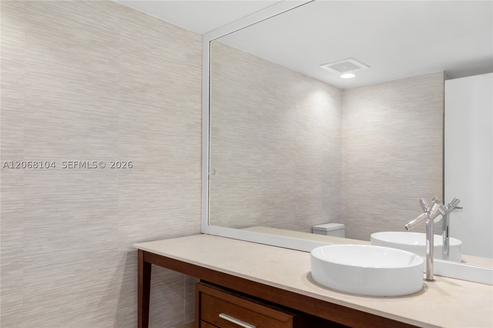 image Icon Brickell I22