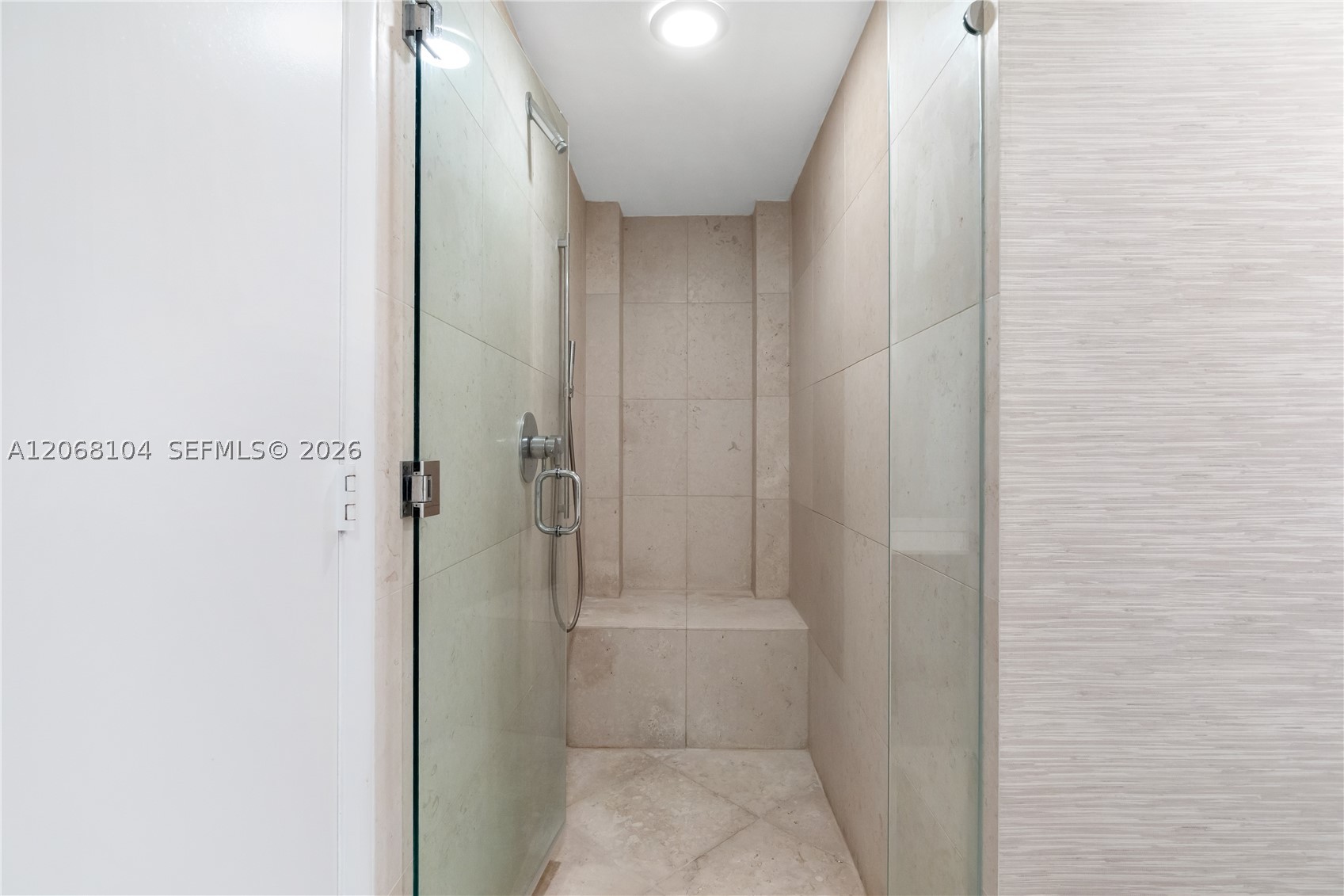 image Icon Brickell I24