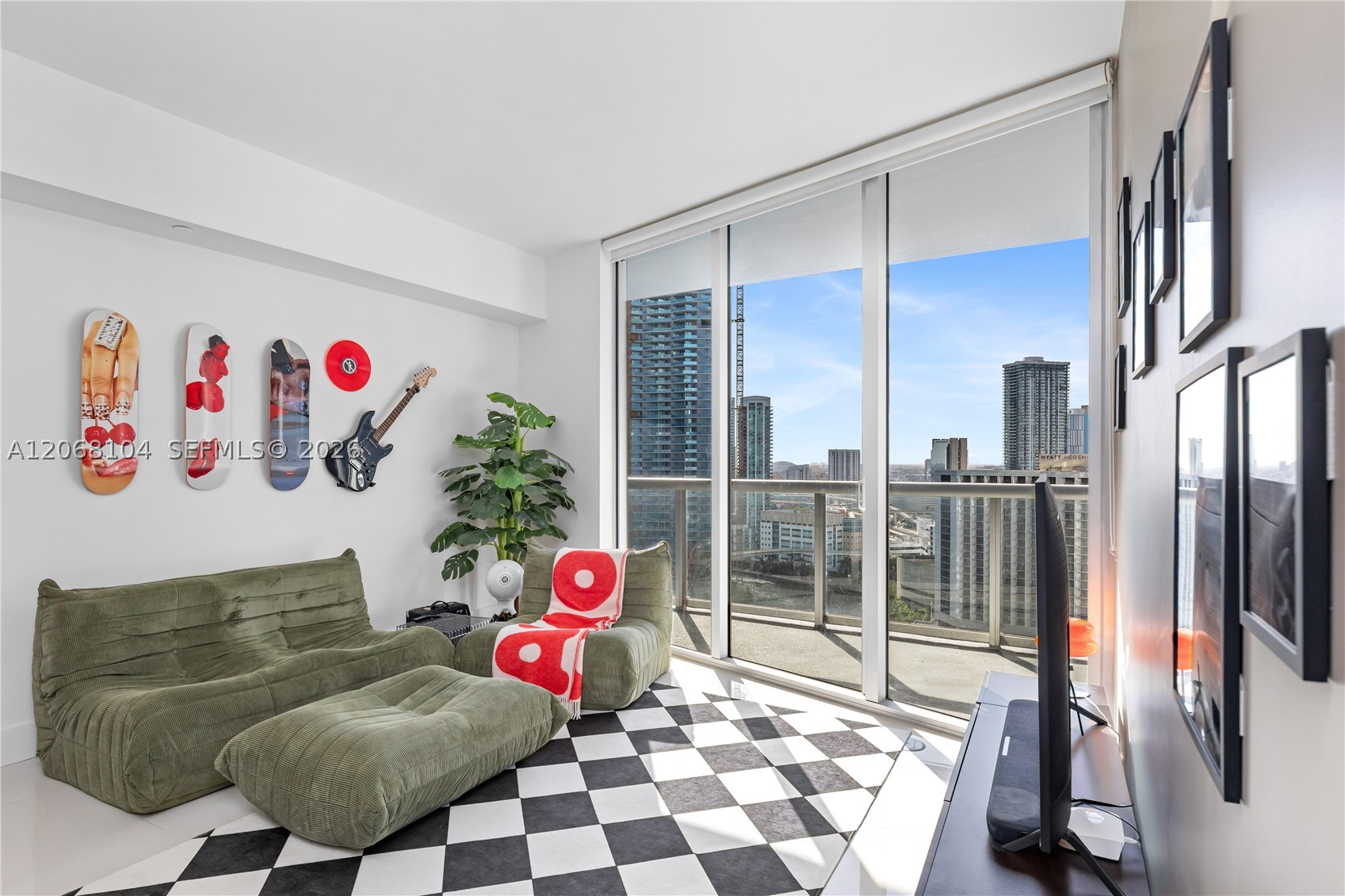 image Icon Brickell I3