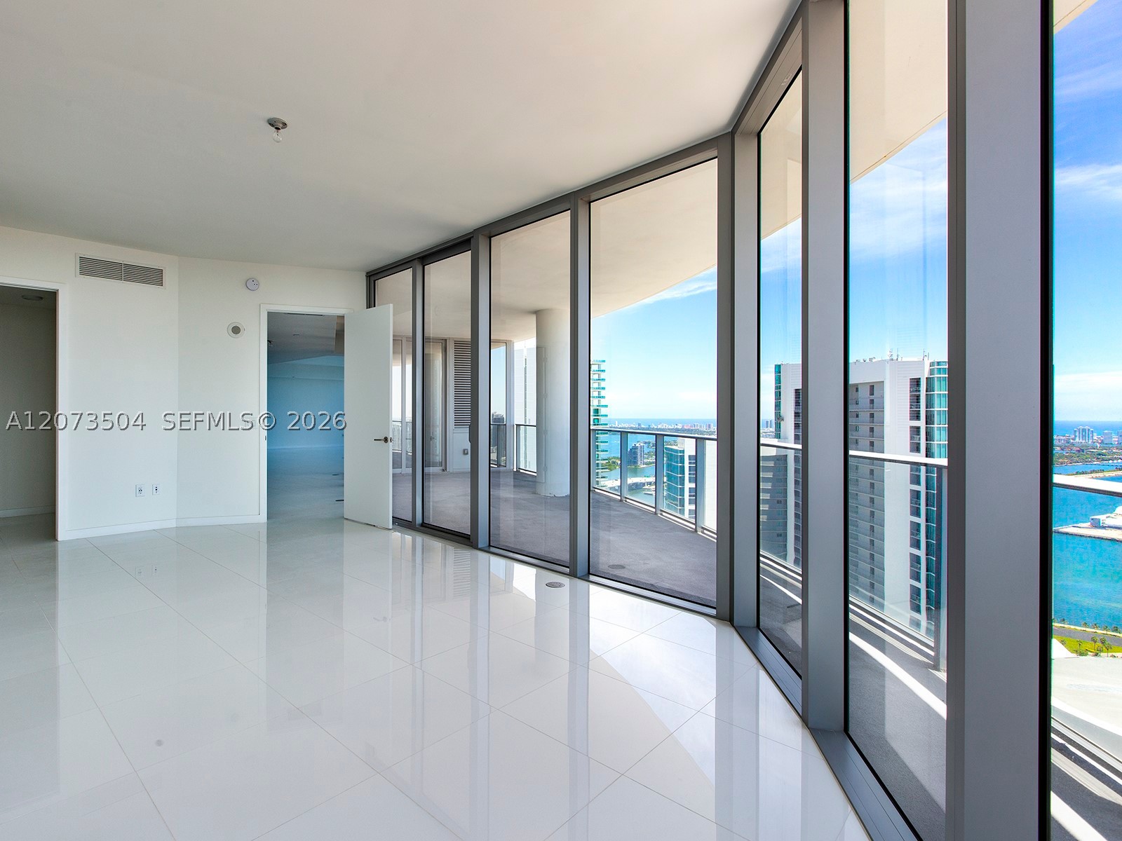 image Paramount Miami Worldcenter25