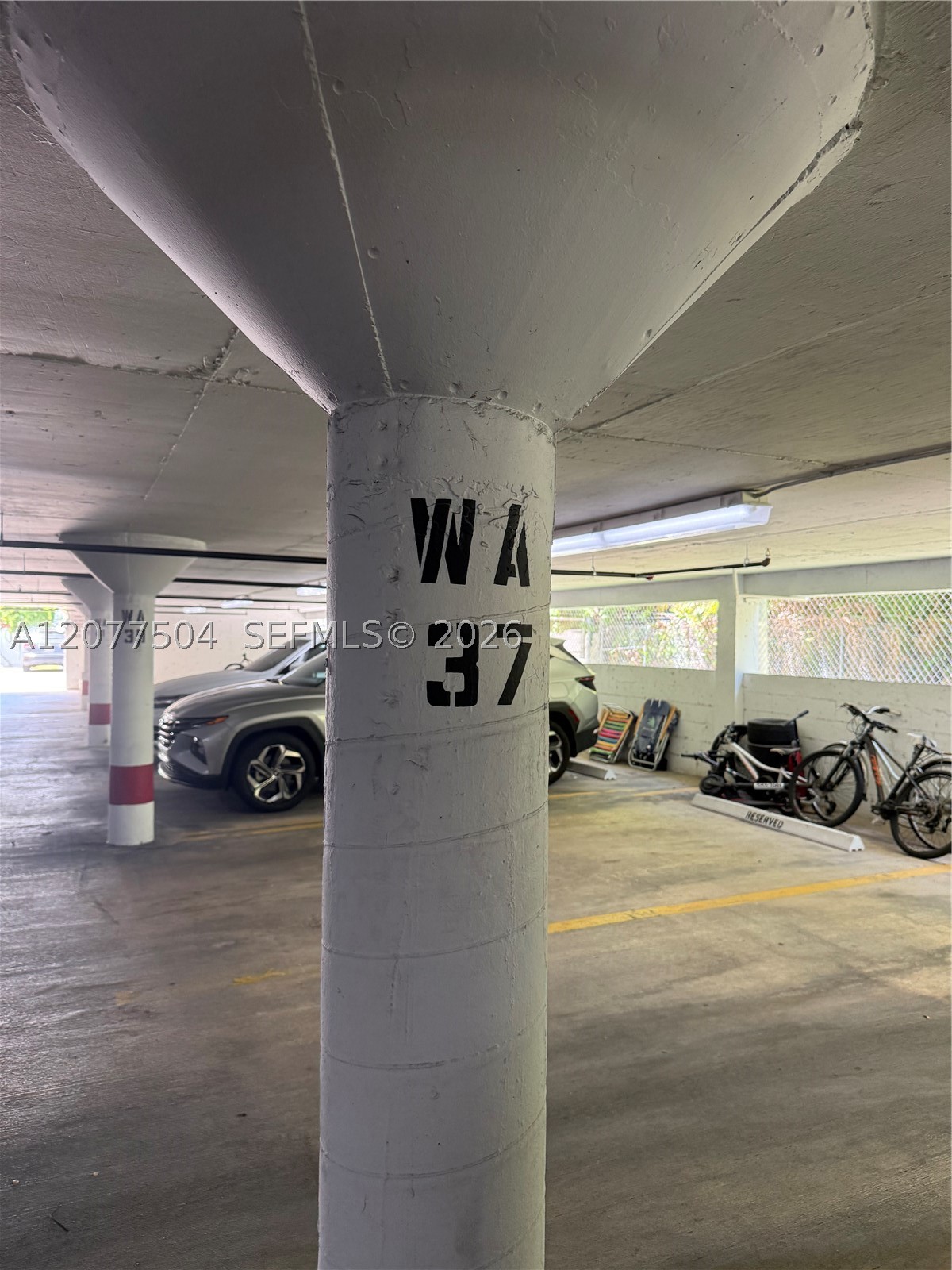 image Commodore Club West10