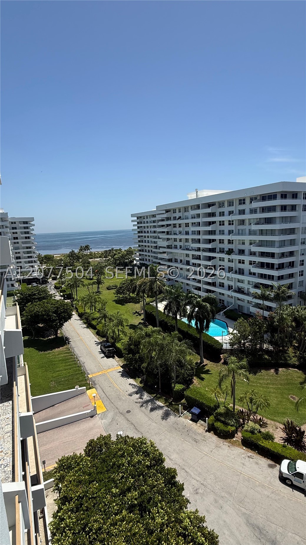 image Commodore Club West2