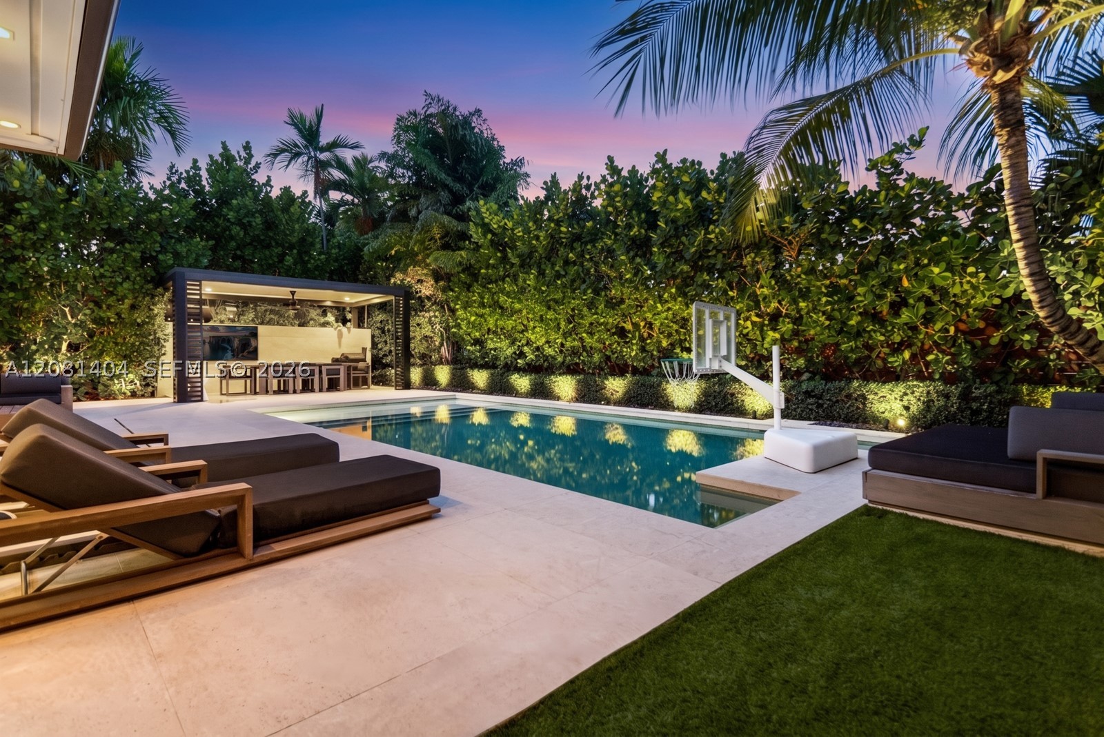 771 Fairway Dr Miami Beach, FL 33141