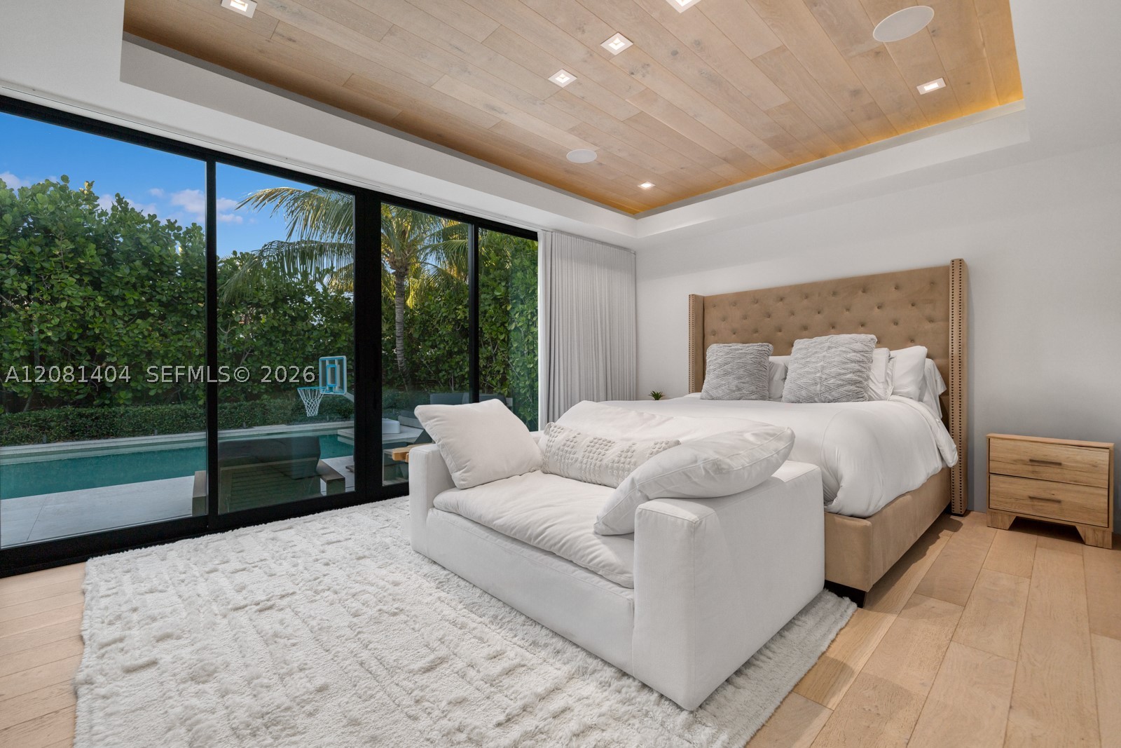 771 Fairway Dr Miami Beach, FL 33141