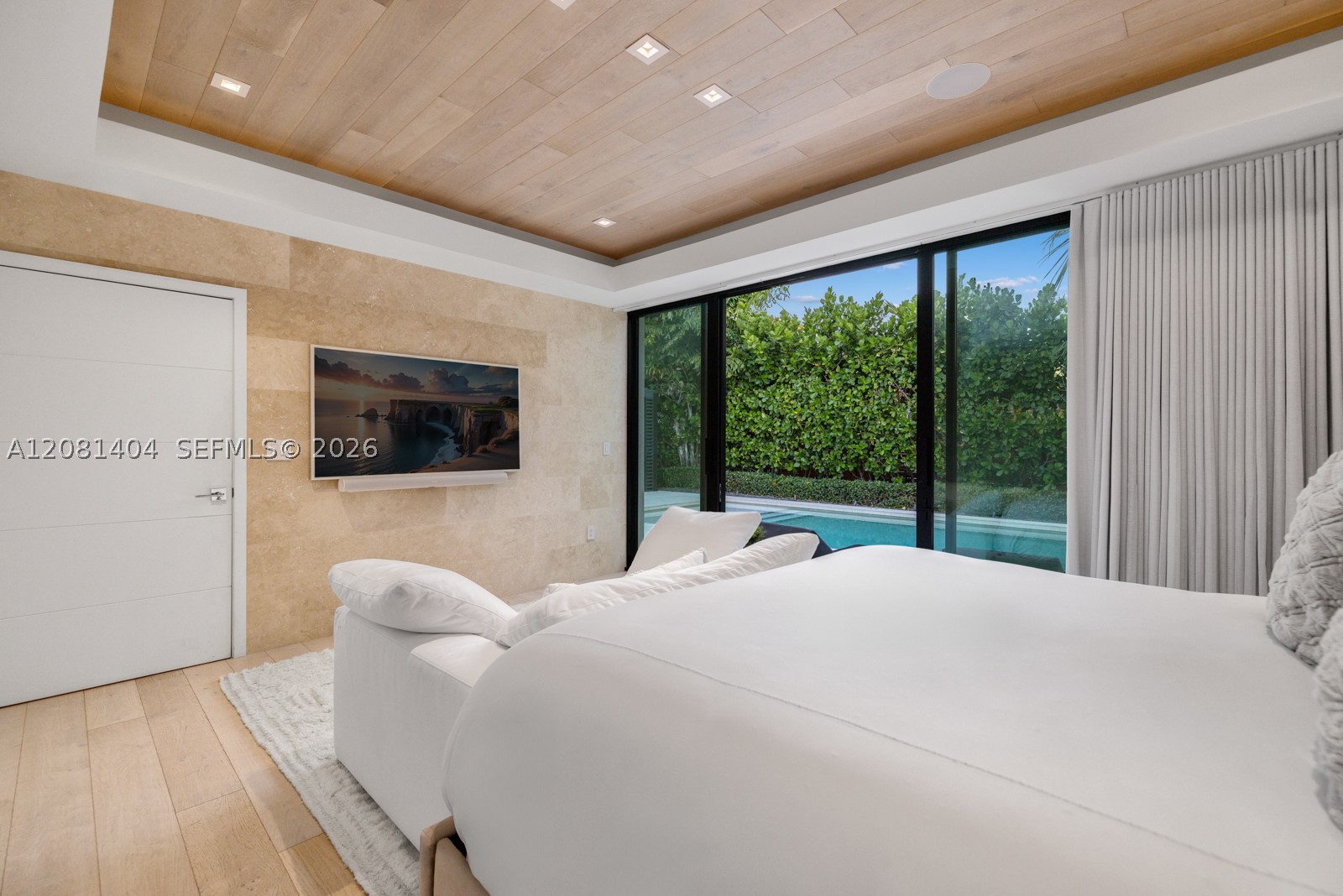 771 Fairway Dr Miami Beach, FL 33141
