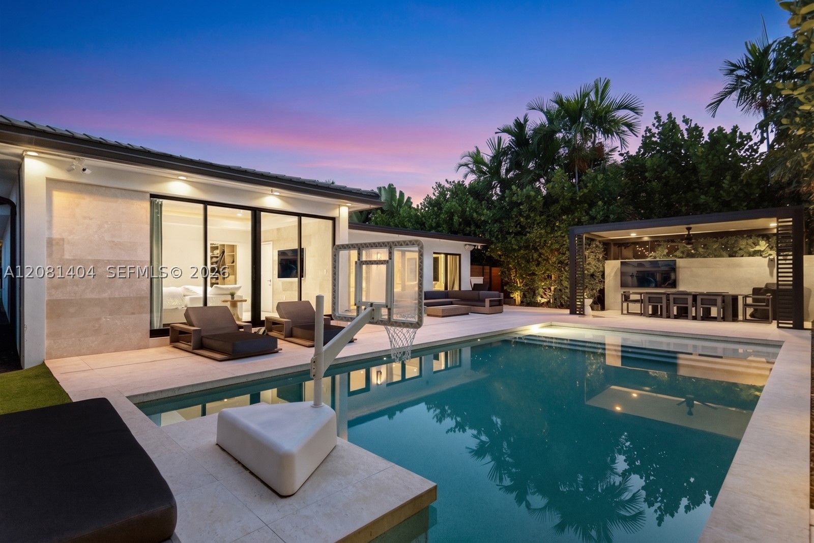 771 Fairway Dr Miami Beach, FL 33141
