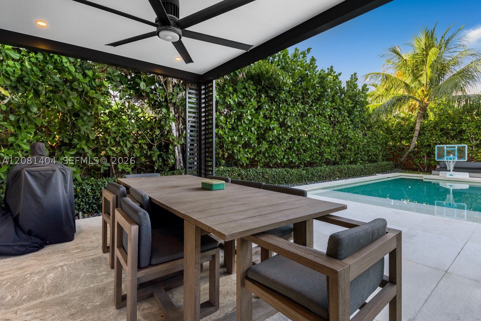 771 Fairway Dr Miami Beach, FL 33141