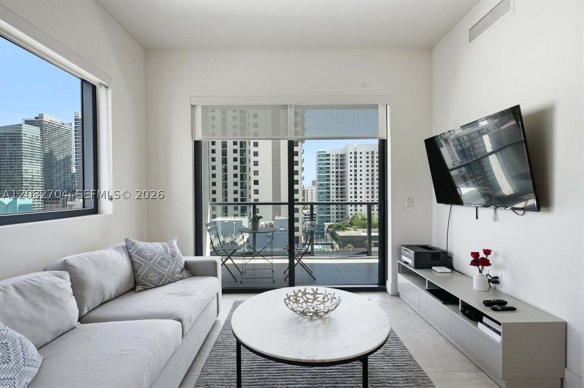 image Smart Brickell I0
