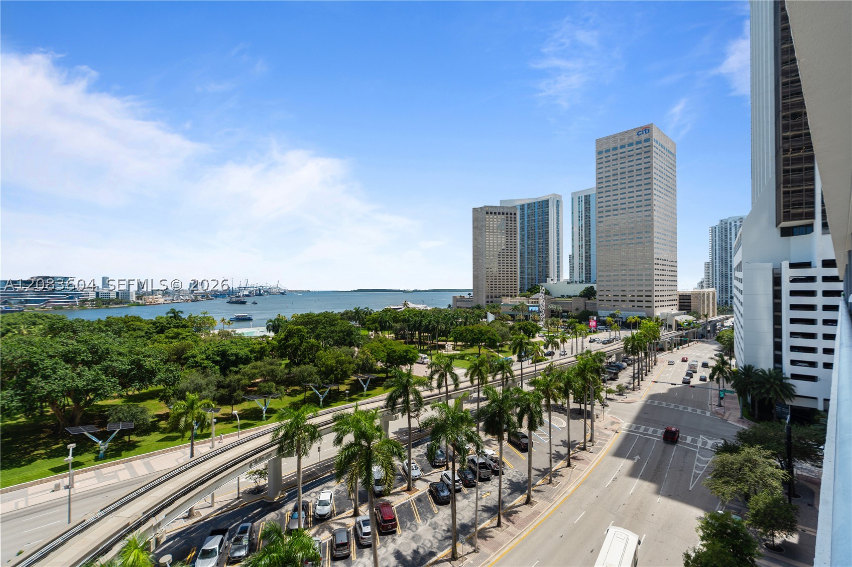 50 Biscayne Blvd #902