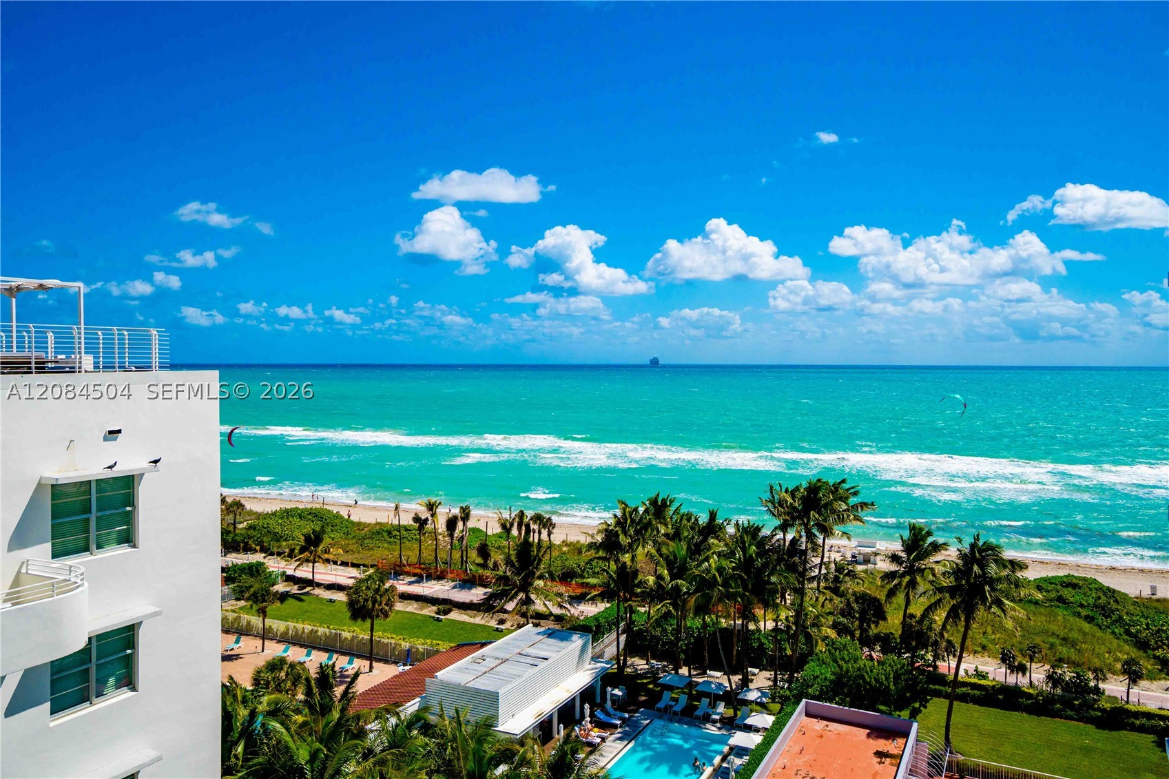 2401 Collins Ave #1112