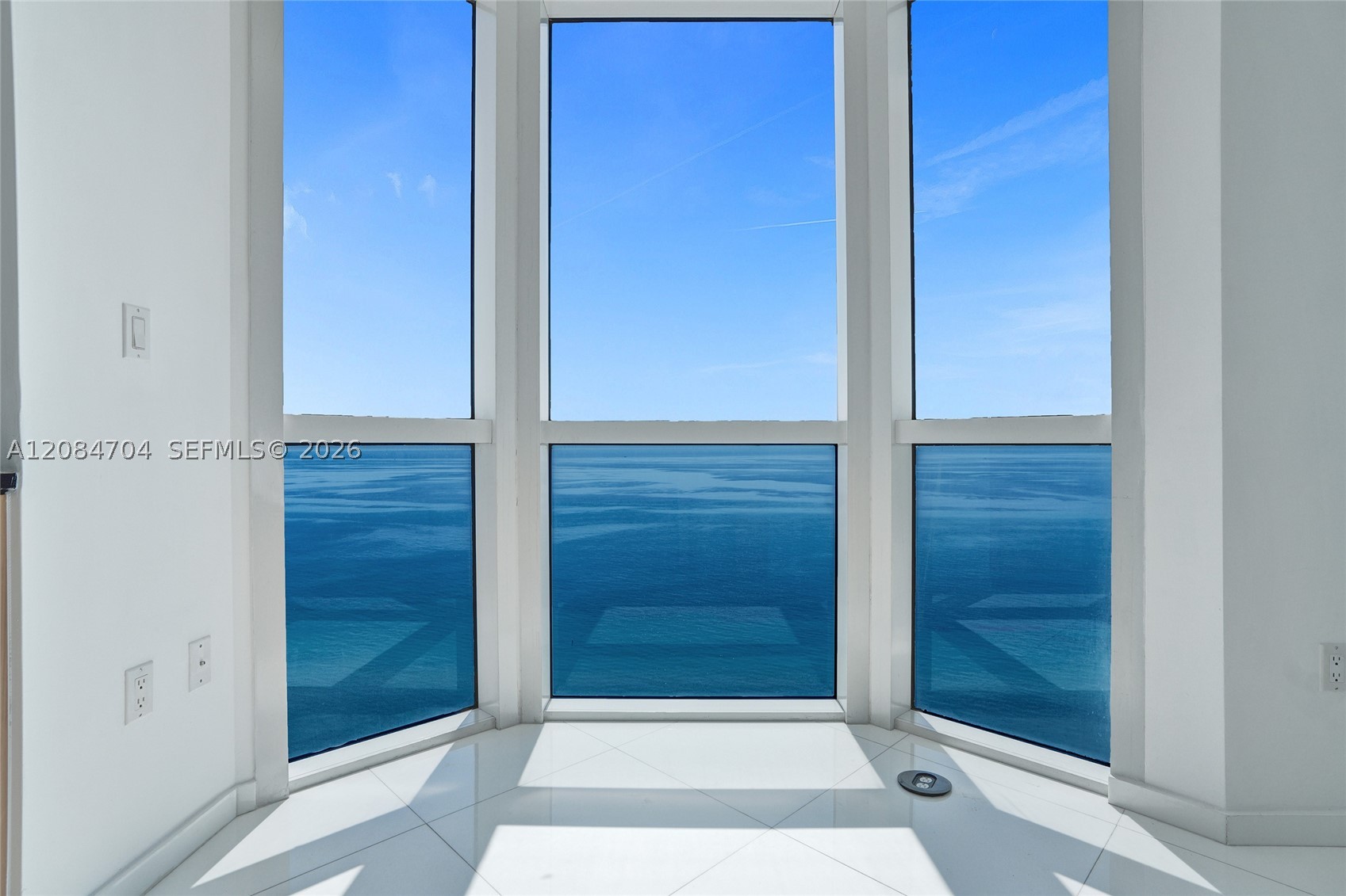 image Akoya5