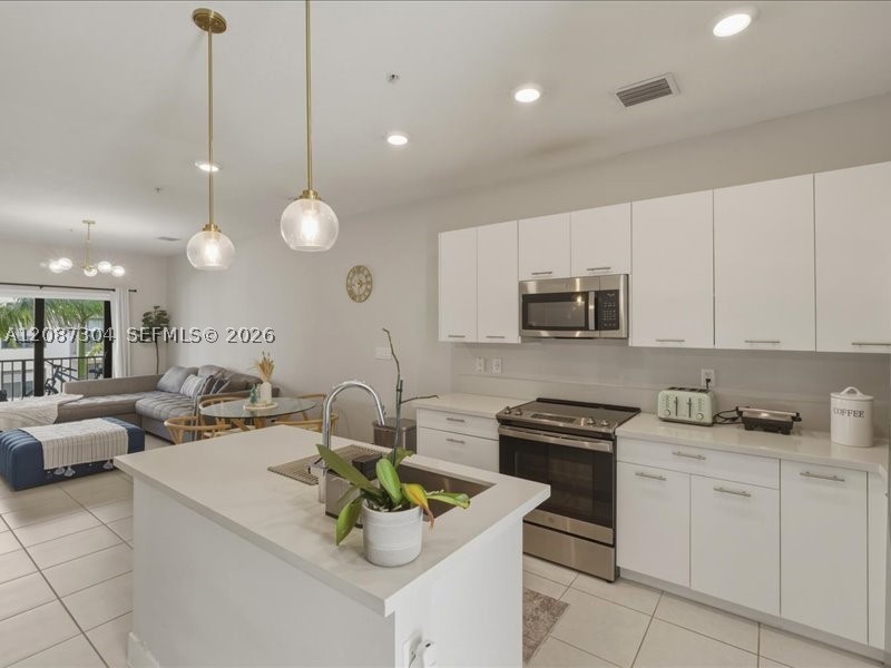 8201 NW 41st St #D-205