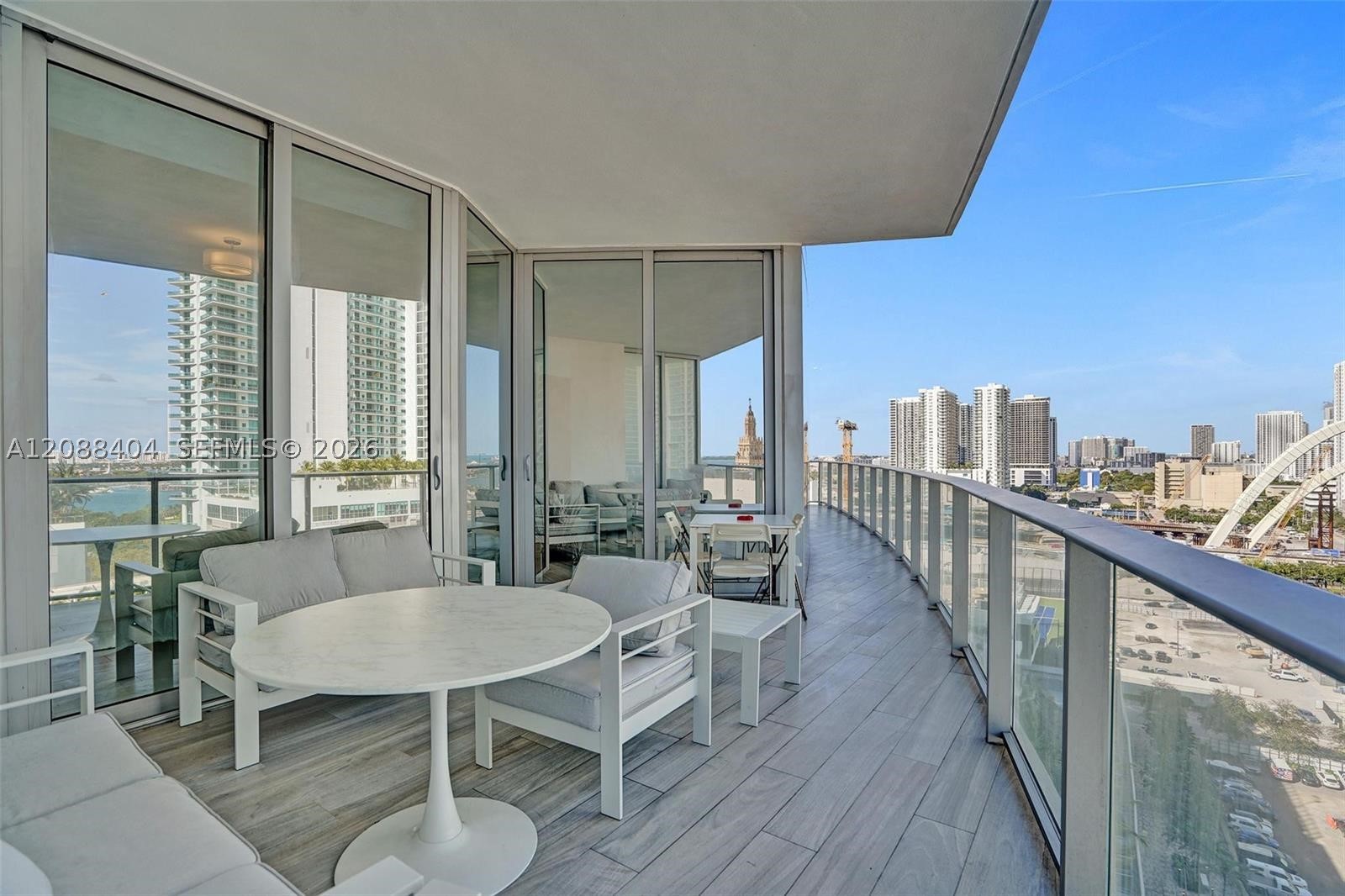 image Paramount Miami Worldcenter1