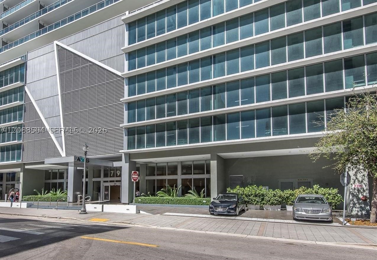 image Axis on Brickell South16