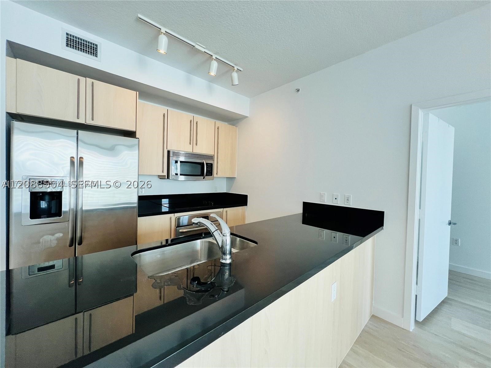 image Axis on Brickell South4