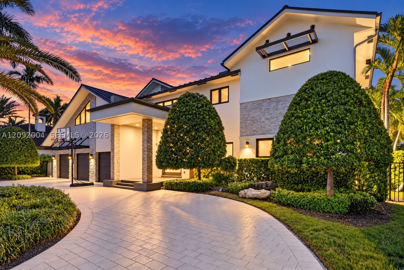 33 Pelican Dr Fort Lauderdale, FL 33301