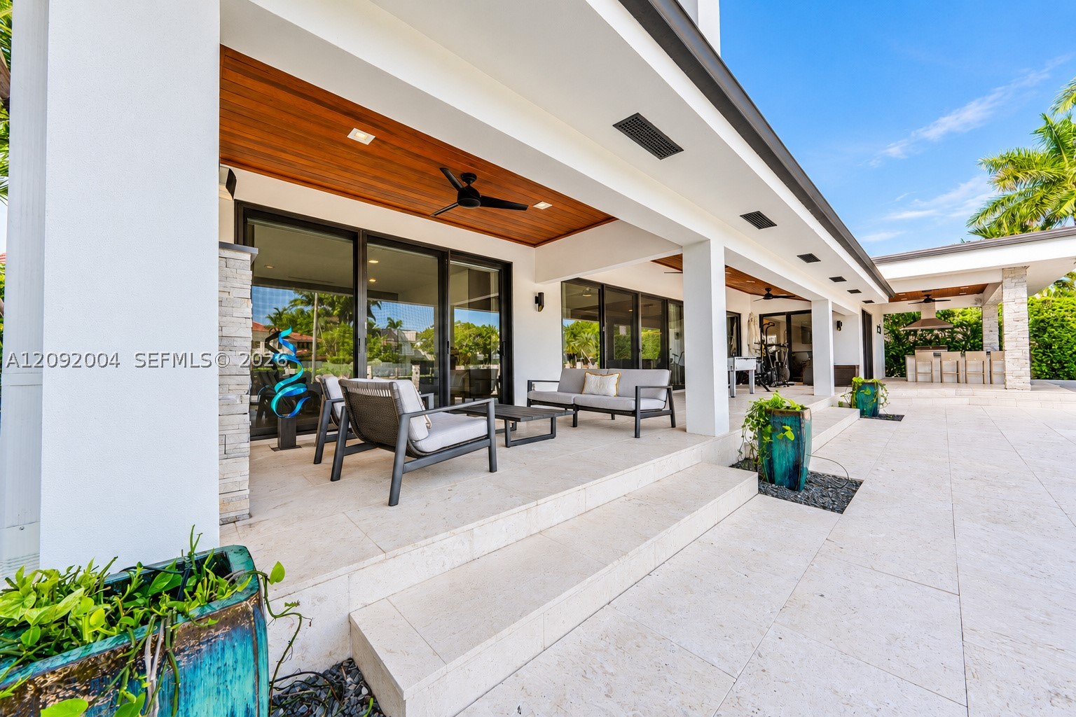 33 Pelican Dr Fort Lauderdale, FL 33301