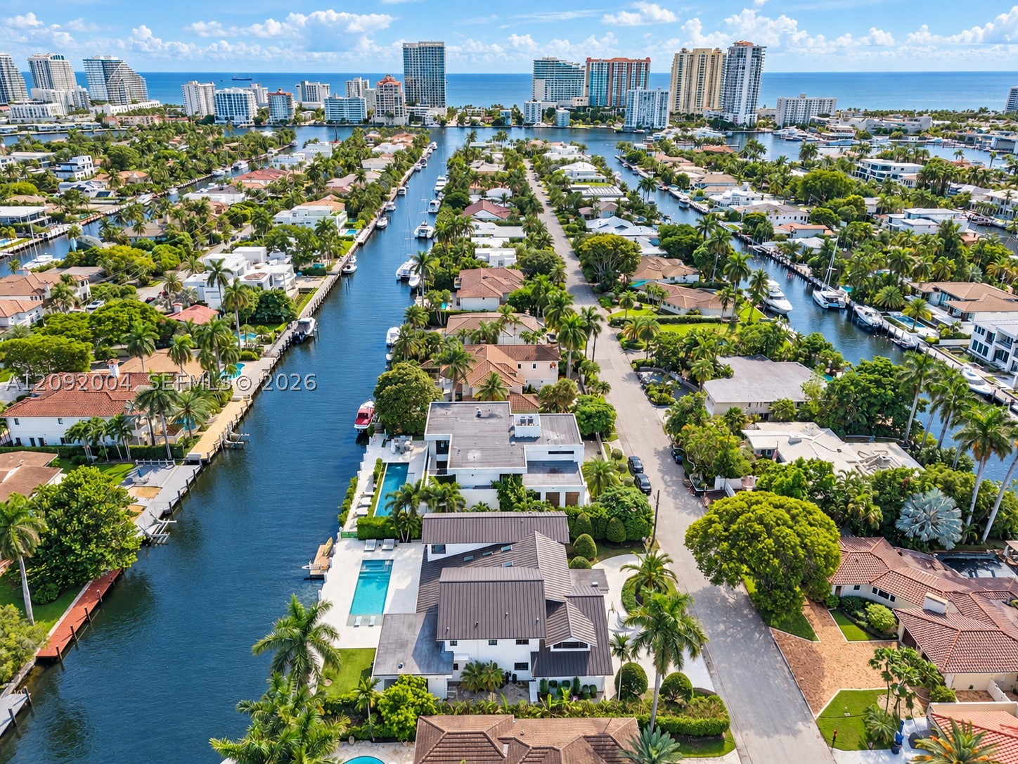 33 Pelican Dr Fort Lauderdale, FL 33301
