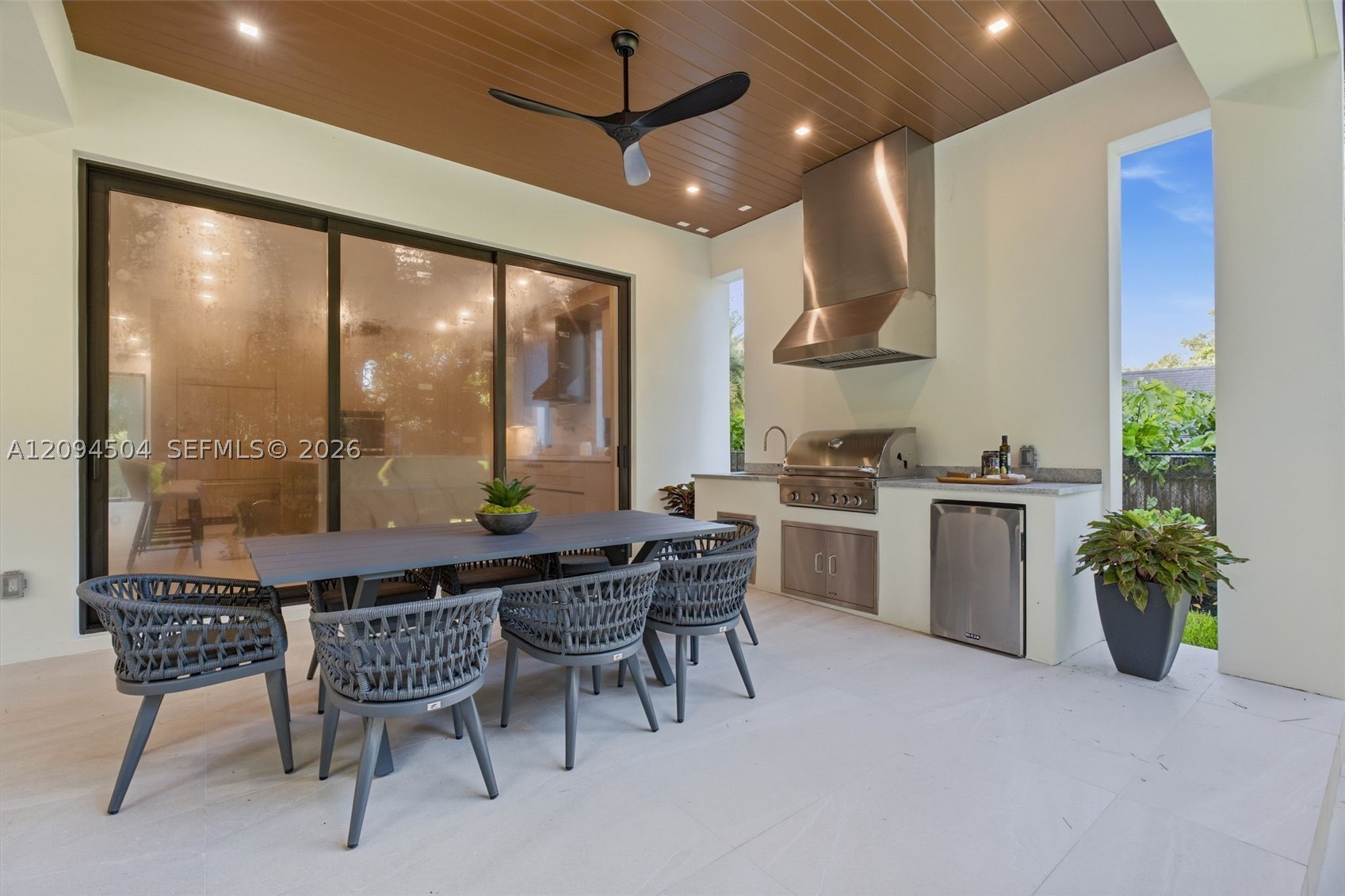6255 SW 69th St South Miami, FL 33143