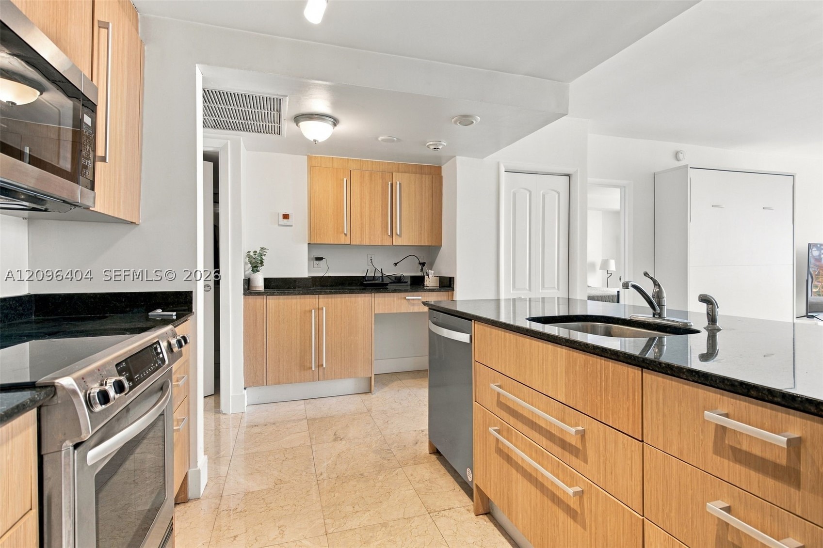 image Harbour House8