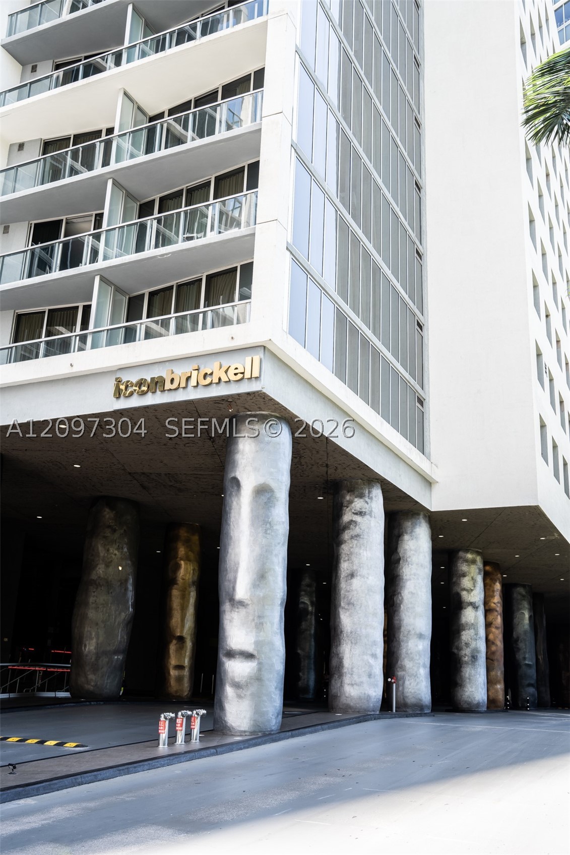 495 Brickell Ave #4609