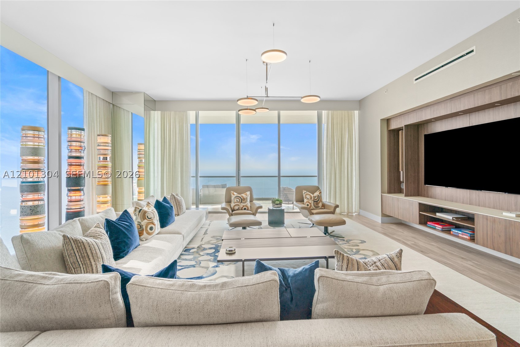 18501 Collins Ave #5101 Sunny Isles Beach, FL 33160