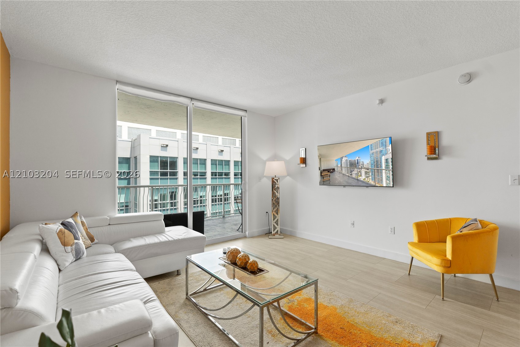 image The Club at Brickell Bay10