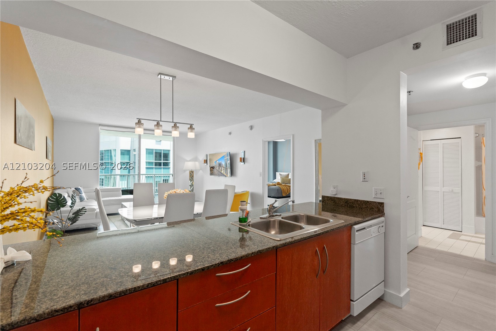 image The Club at Brickell Bay17