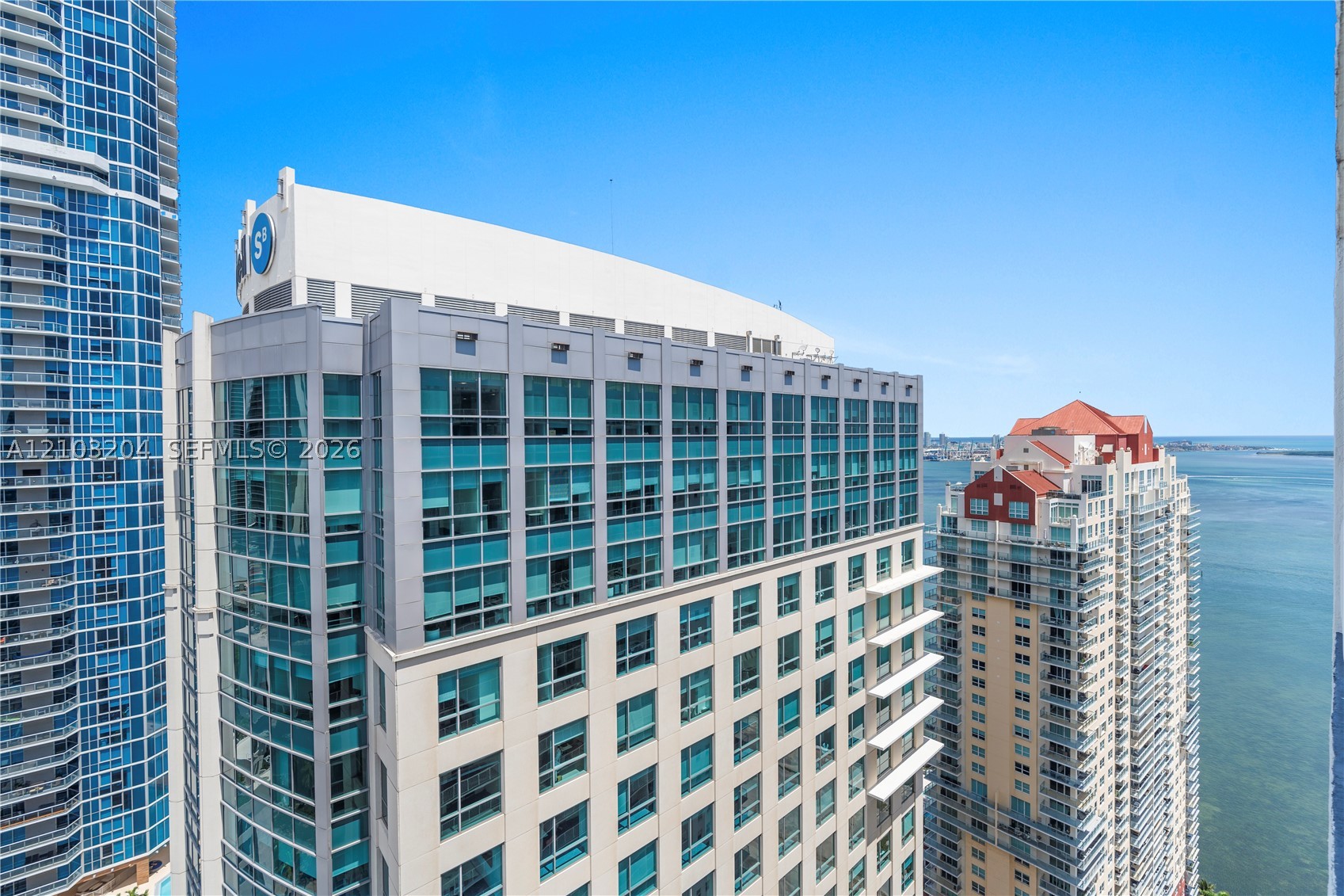 image The Club at Brickell Bay1