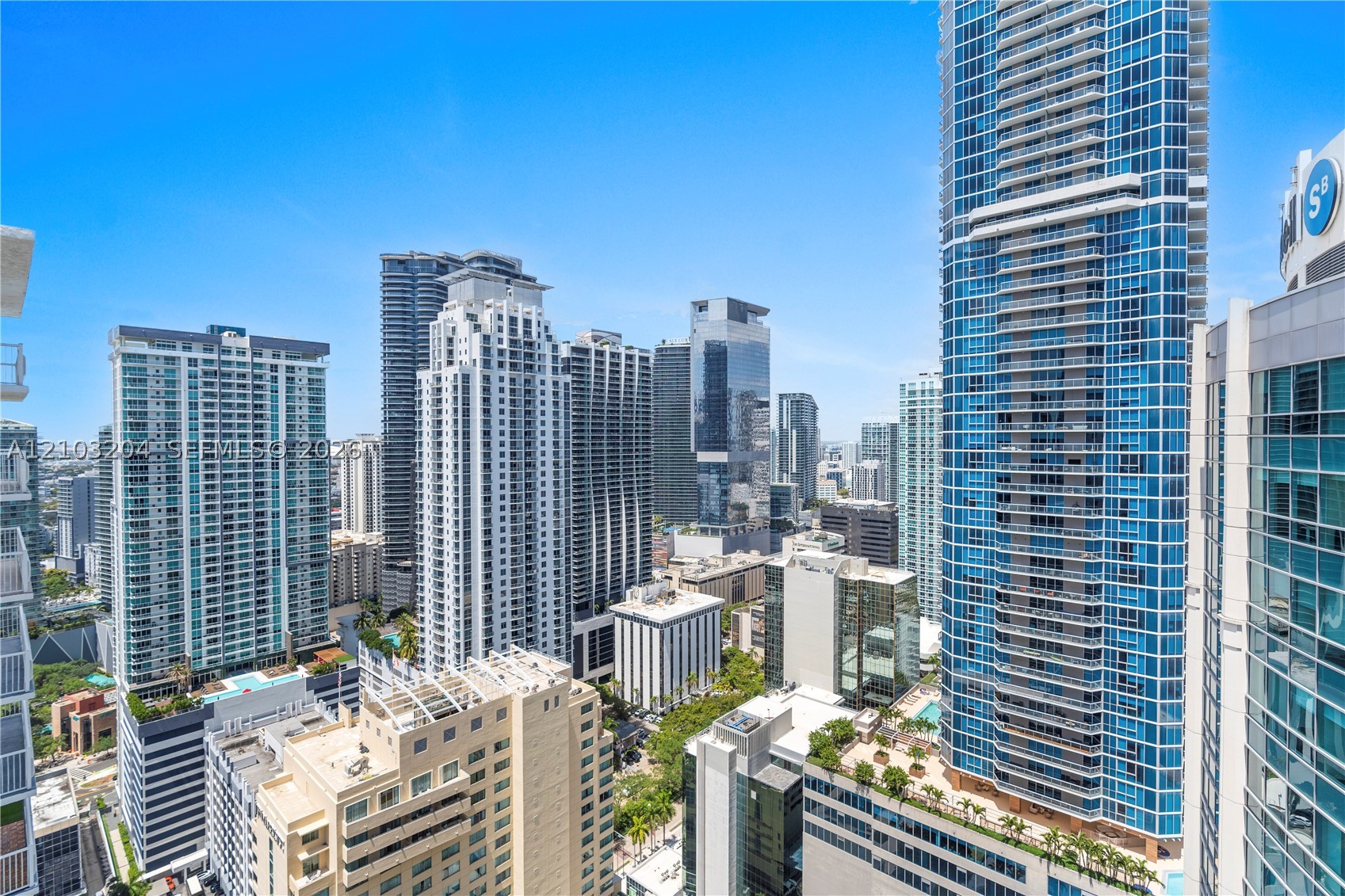 image The Club at Brickell Bay2