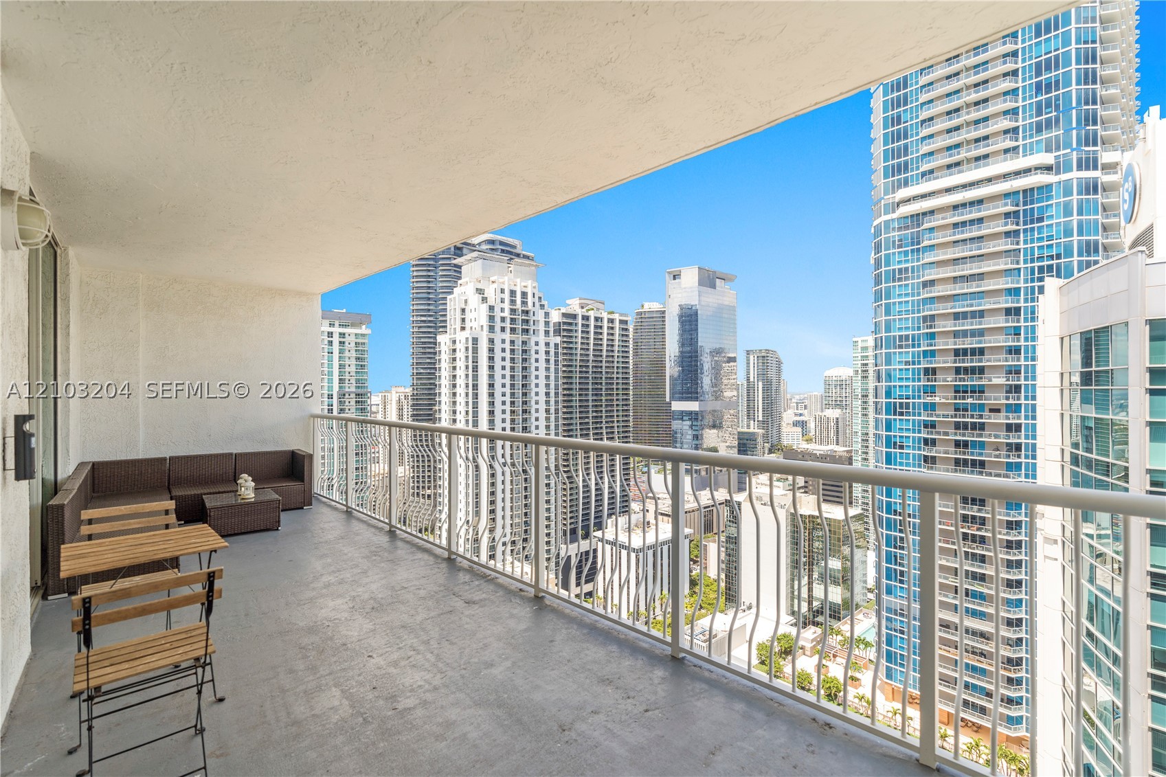 image The Club at Brickell Bay7