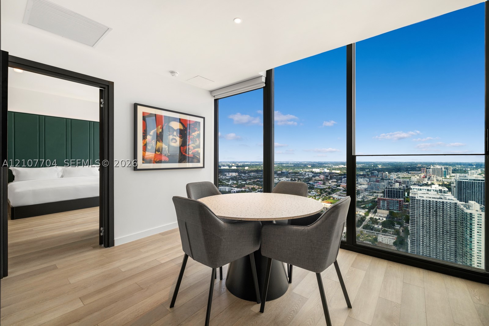 image E11EVEN Hotel & Residences15