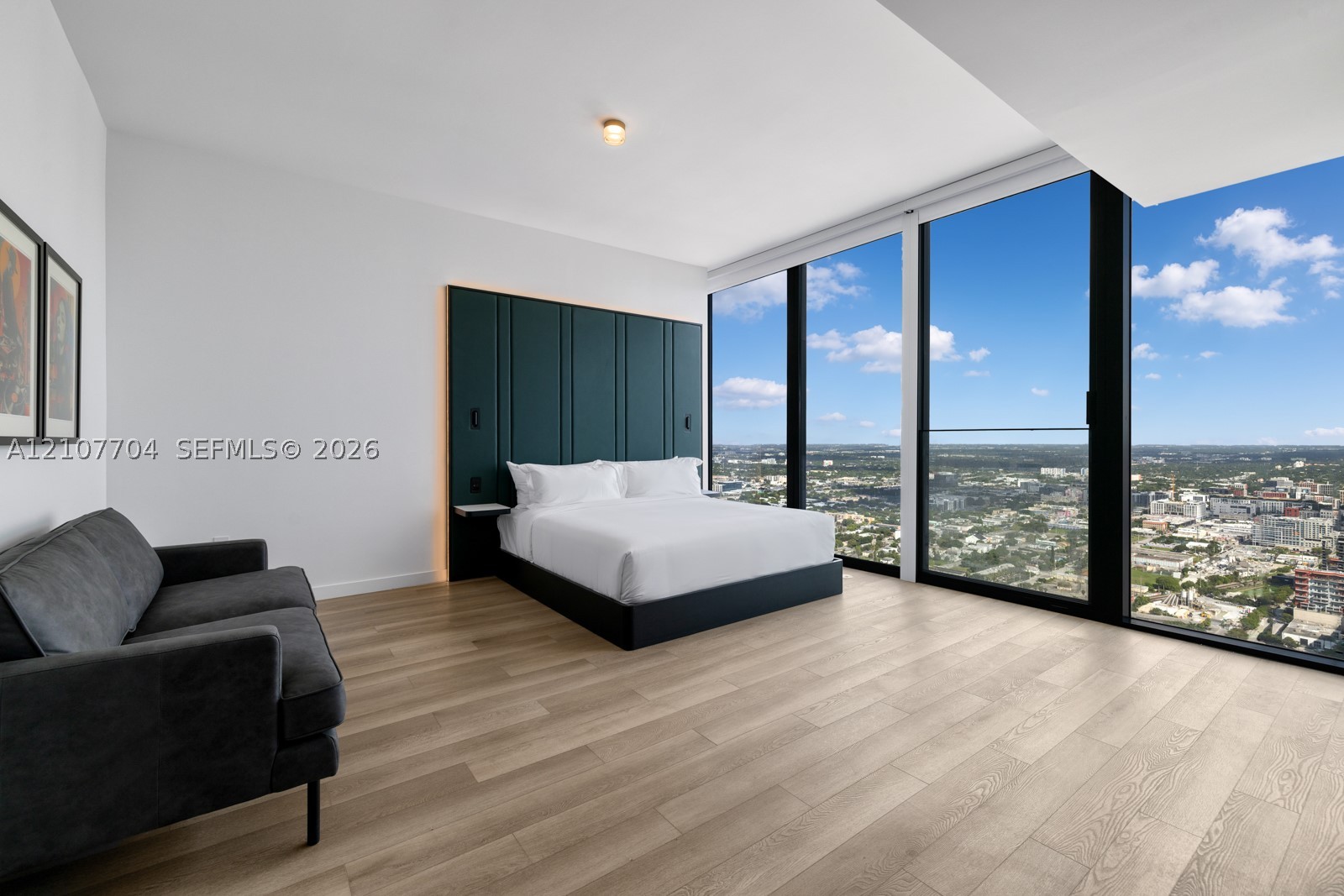 image E11EVEN Hotel & Residences24