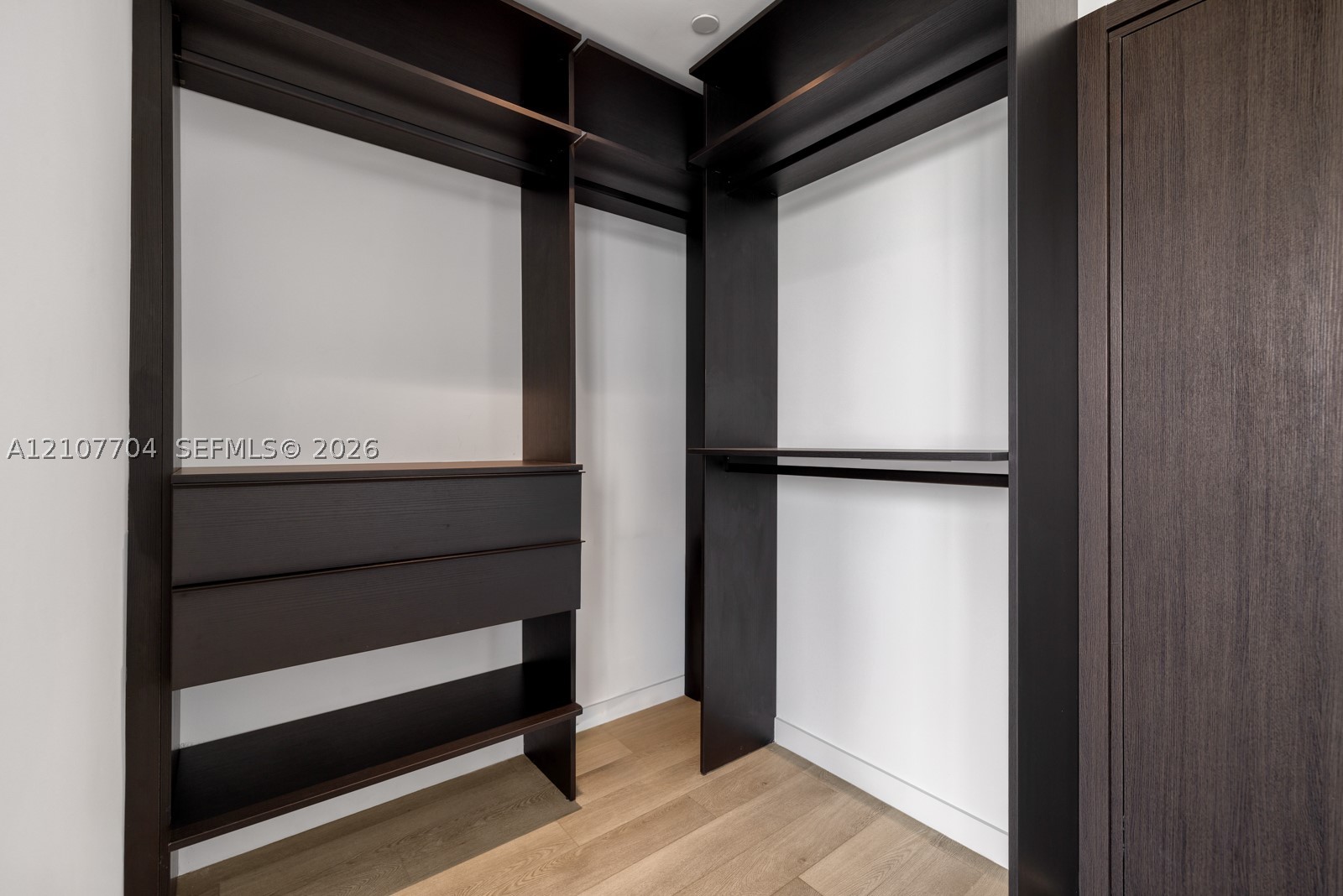 image E11EVEN Hotel & Residences25