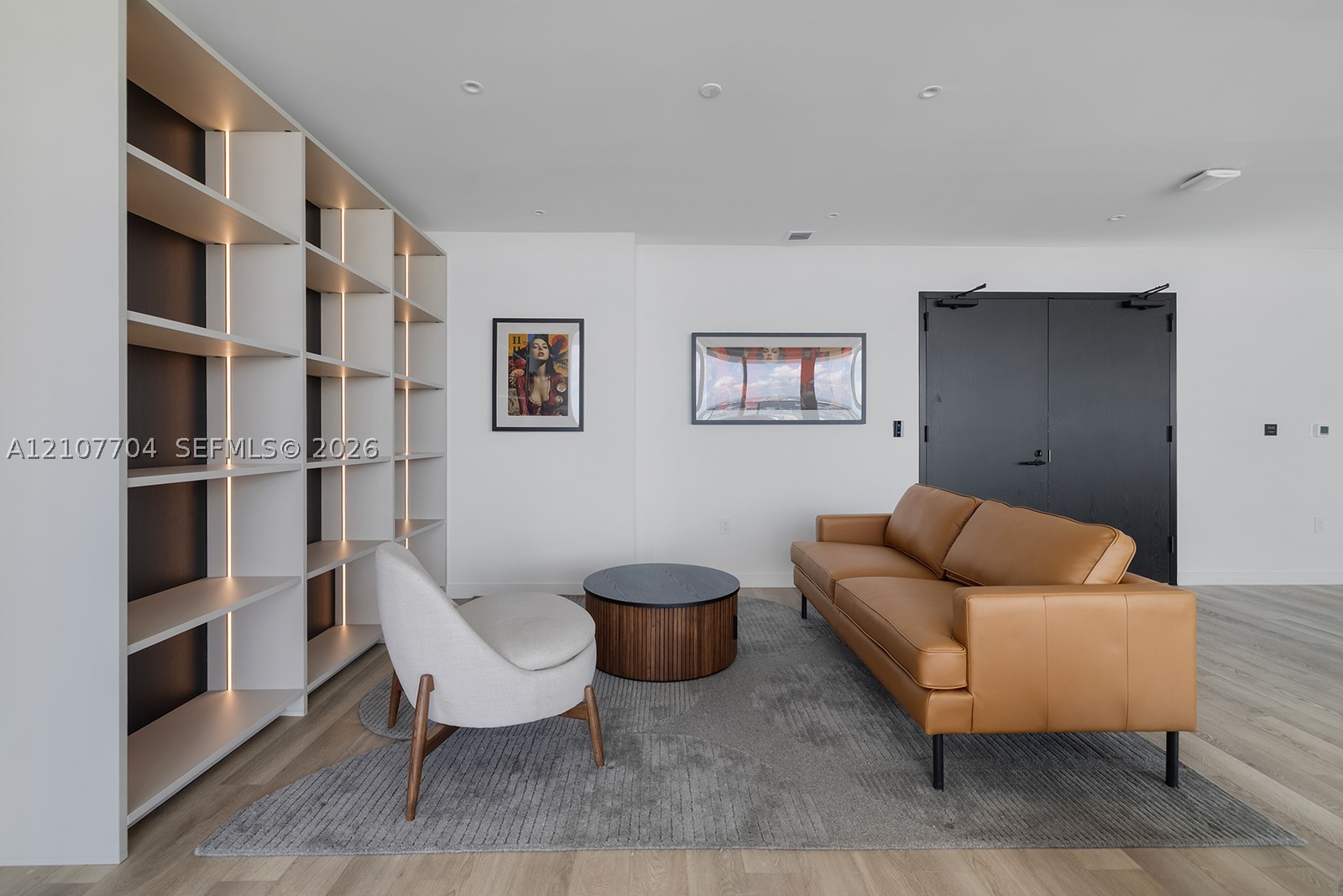 image E11EVEN Hotel & Residences6