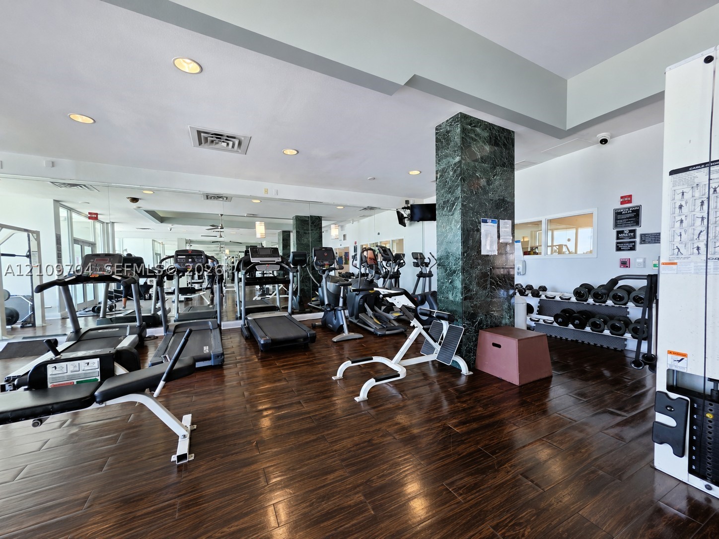 6770 Indian Crk Dr #14C Miami Beach, FL 33141