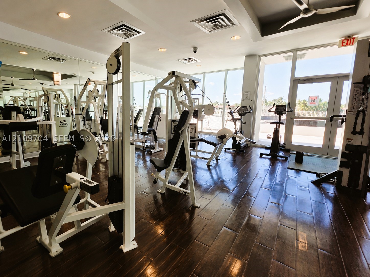 6770 Indian Crk Dr #14C Miami Beach, FL 33141