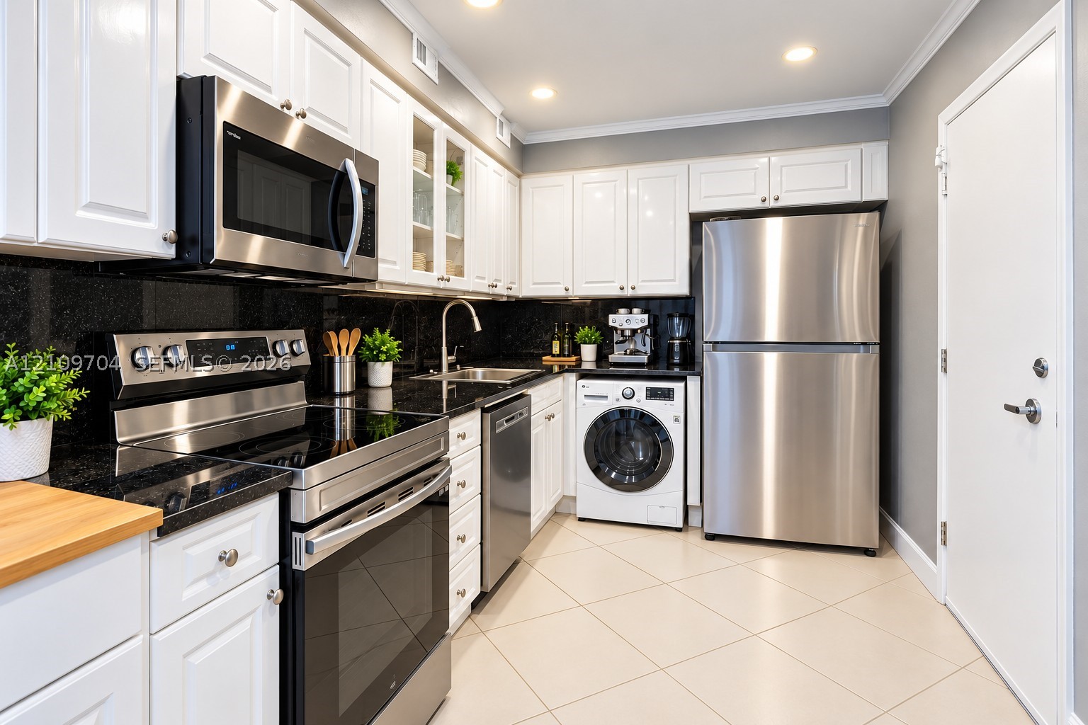 6770 Indian Crk Dr #14C Miami Beach, FL 33141