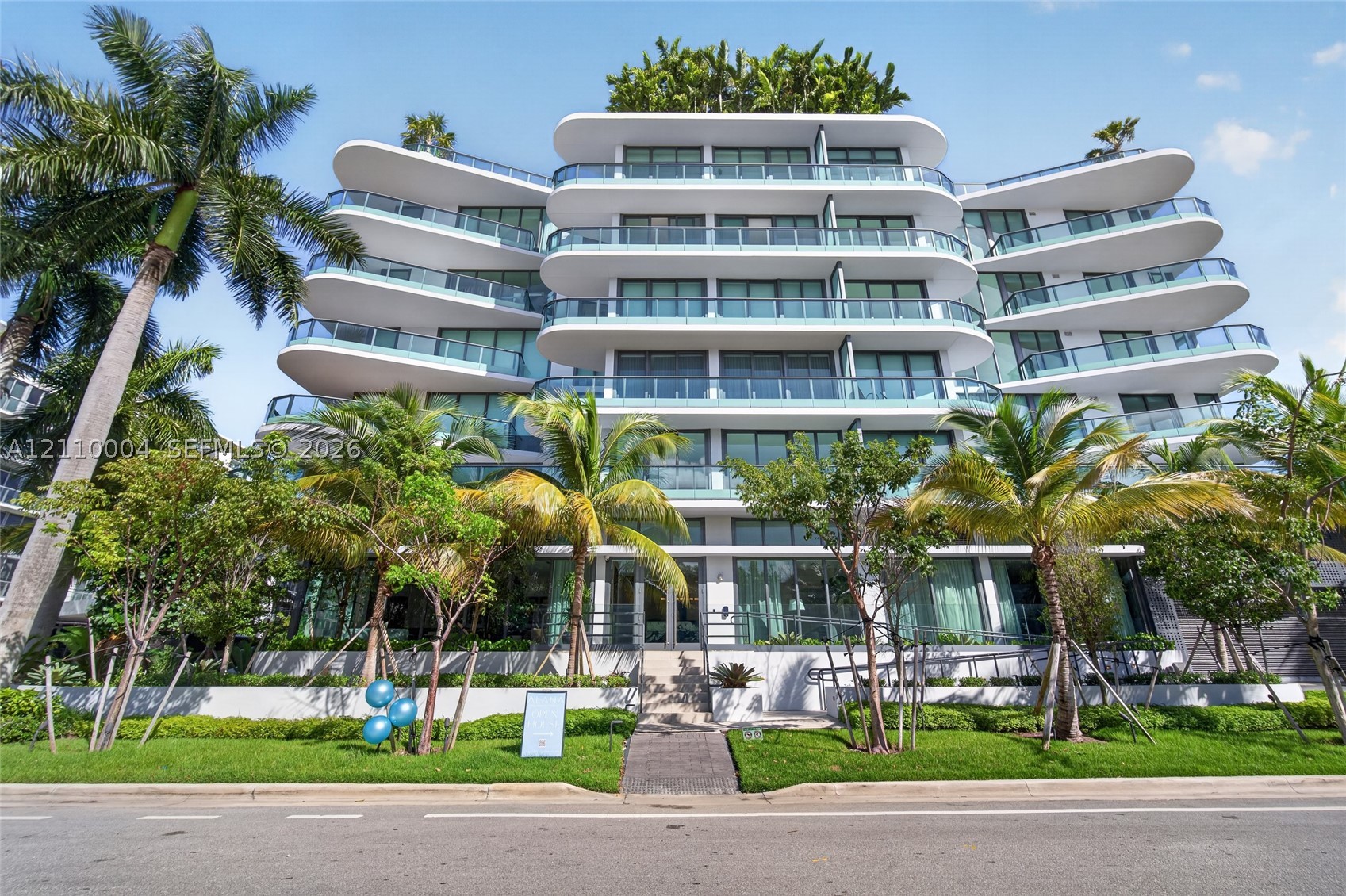 9901 W Bay Hbr Dr #506