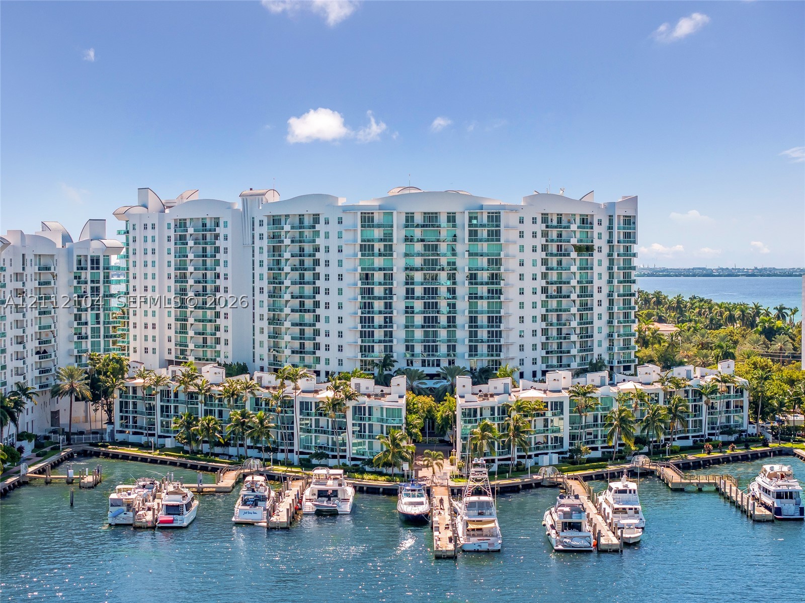 7900 Harbor Is Dr #1203