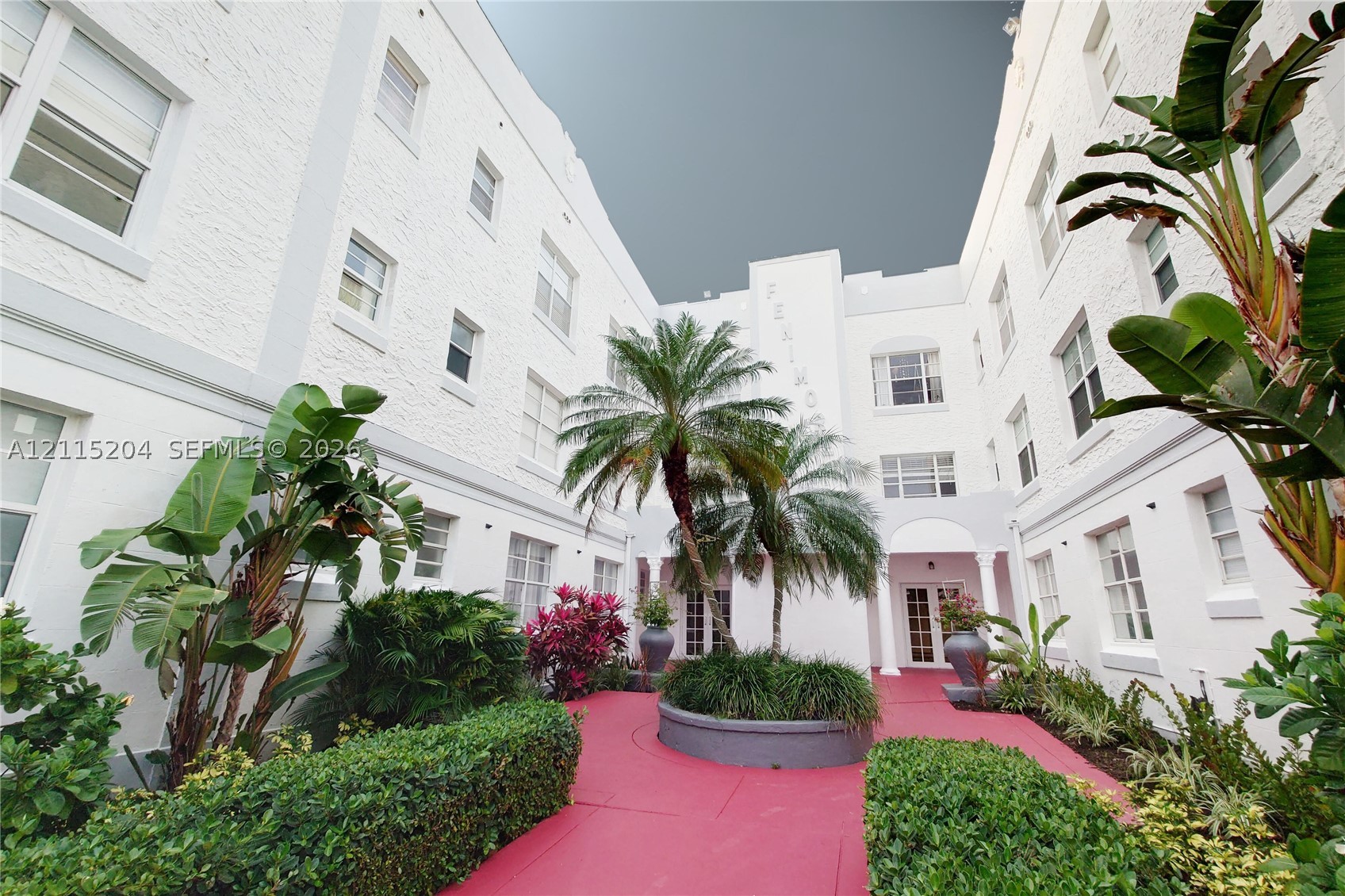 1200 Euclid Ave #206