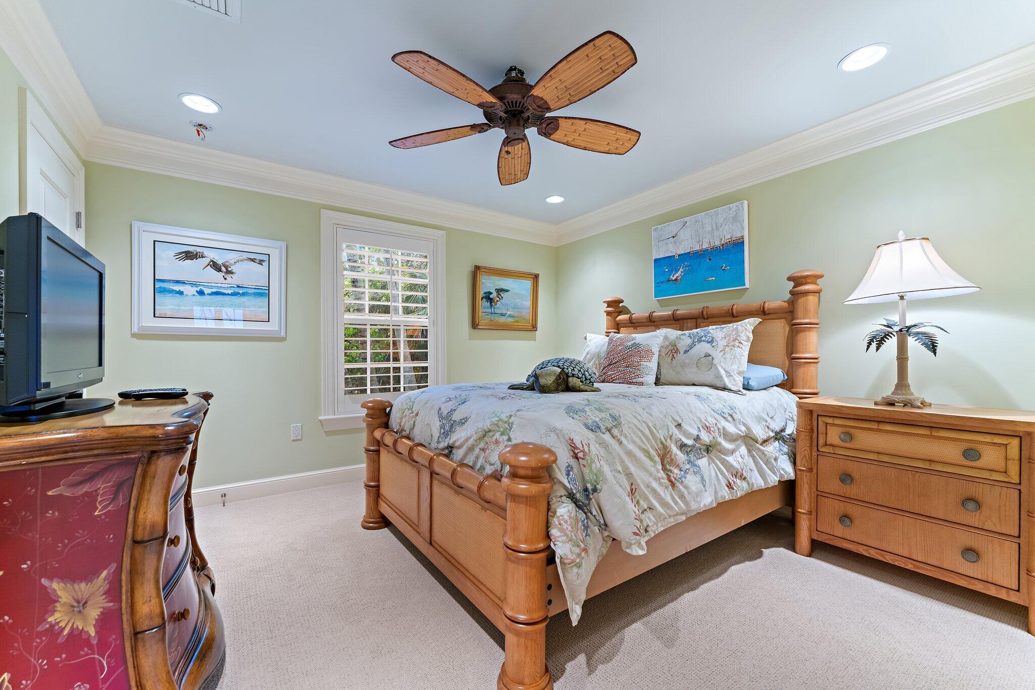 31 N Beach Hobe Sound, FL 33455