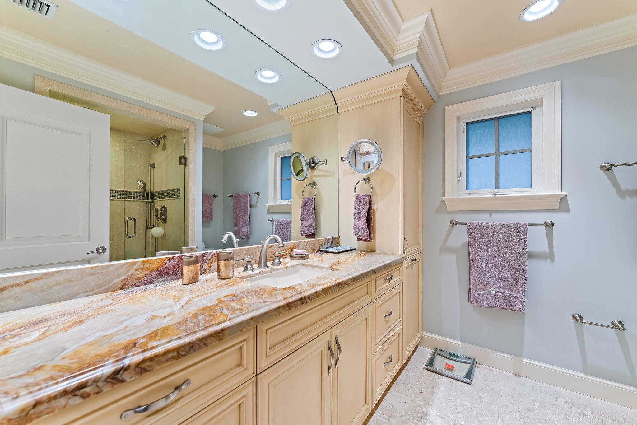 31 N Beach Hobe Sound, FL 33455