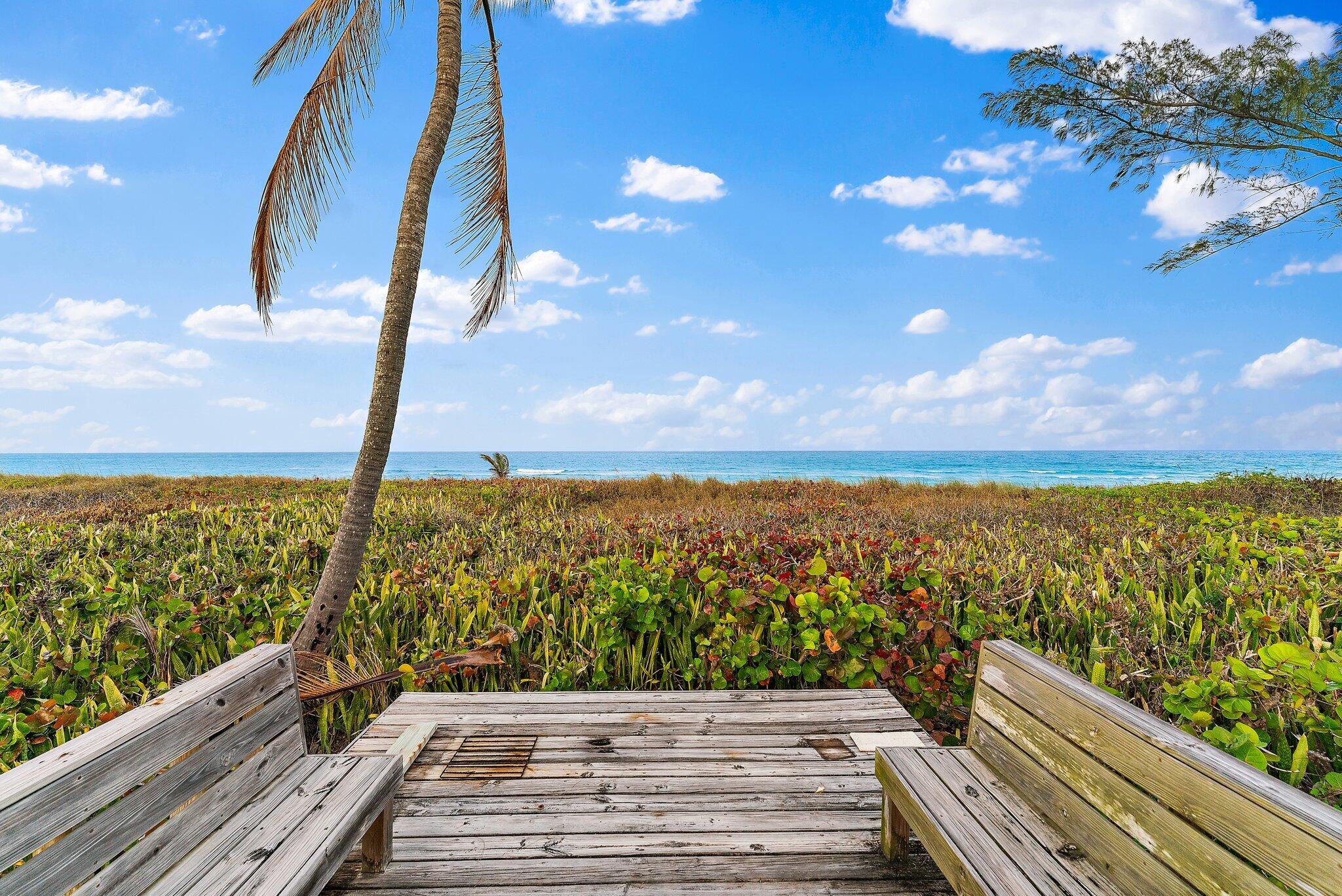 31 N Beach Hobe Sound, FL 33455