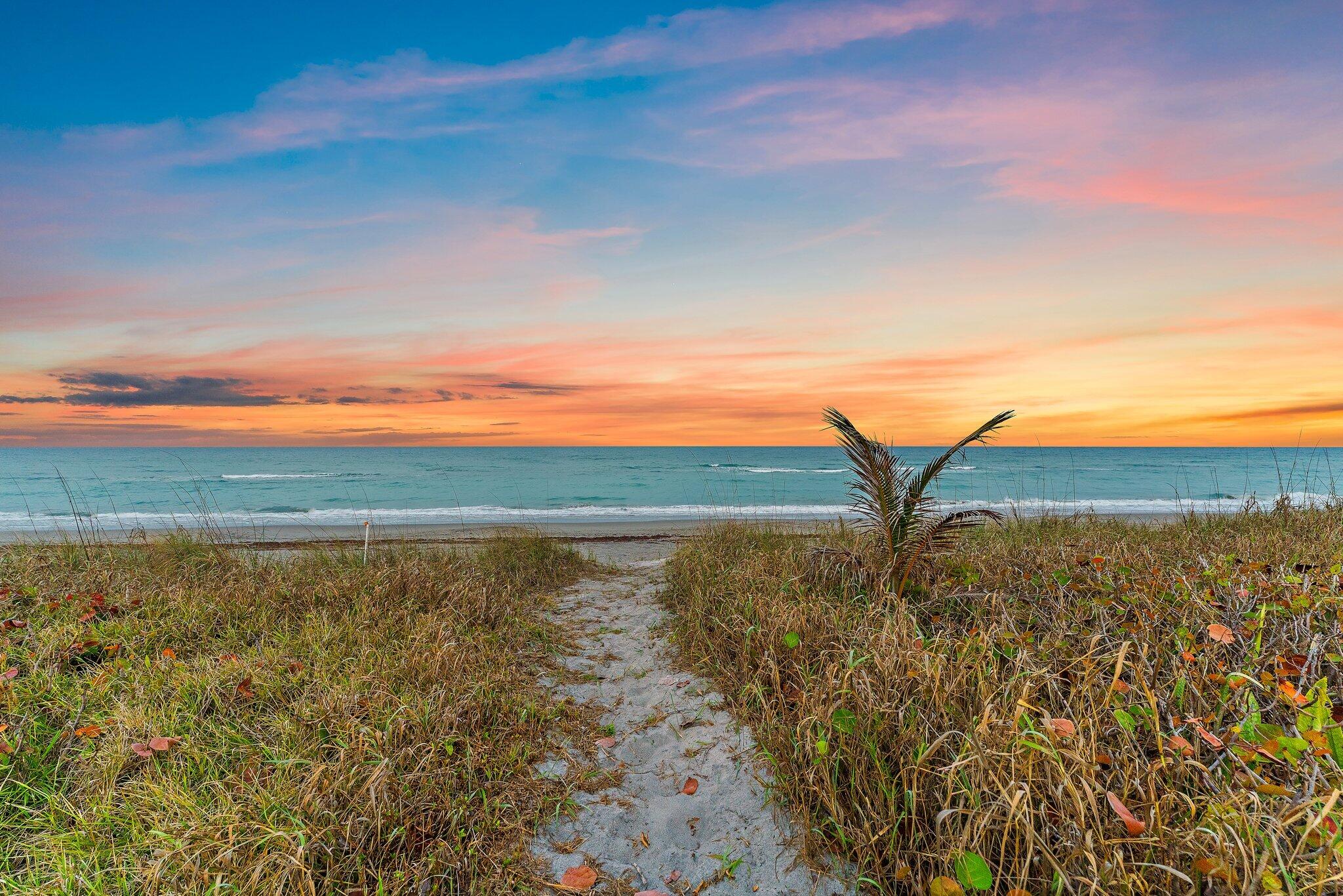 31 N Beach Hobe Sound, FL 33455