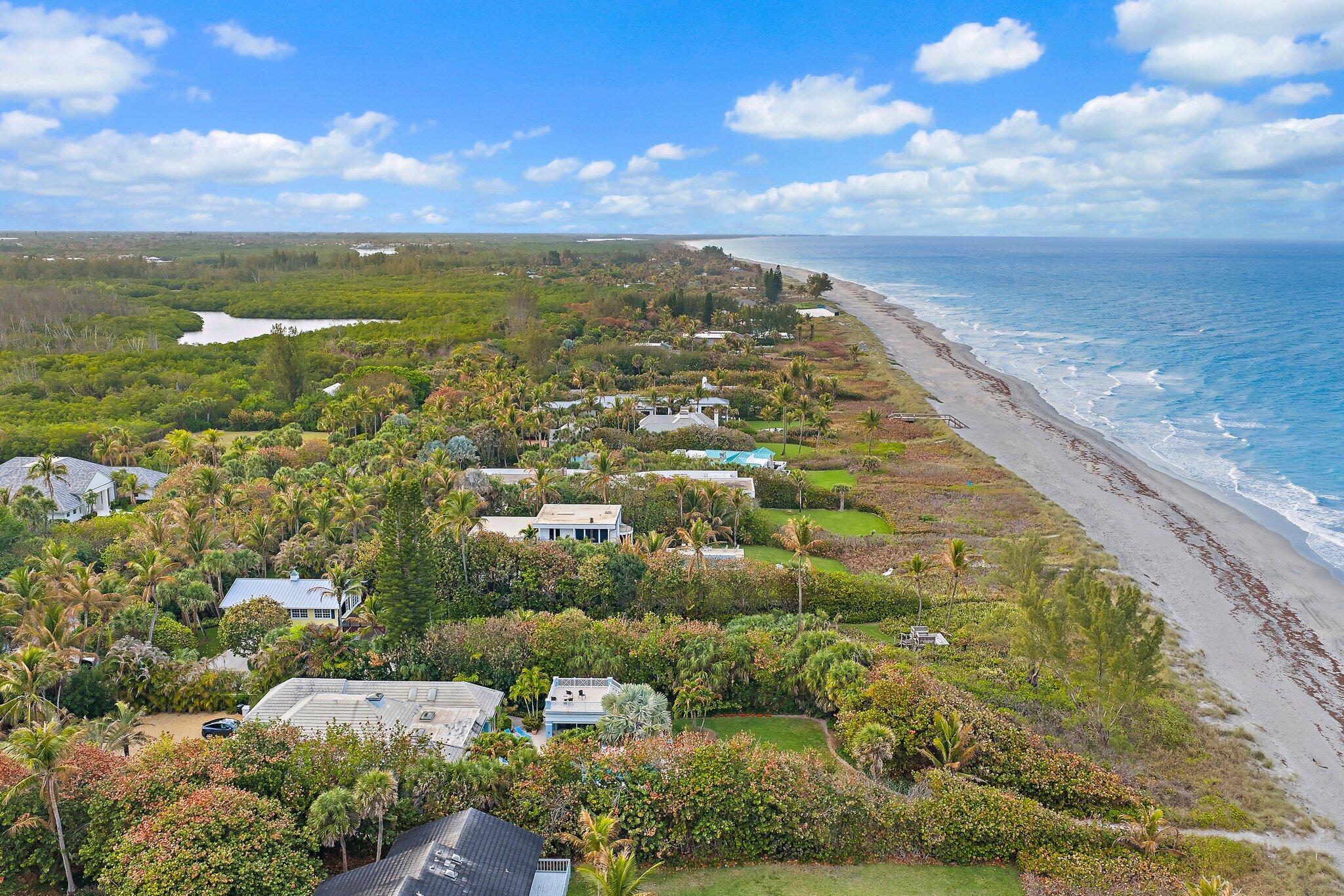 31 N Beach Hobe Sound, FL 33455